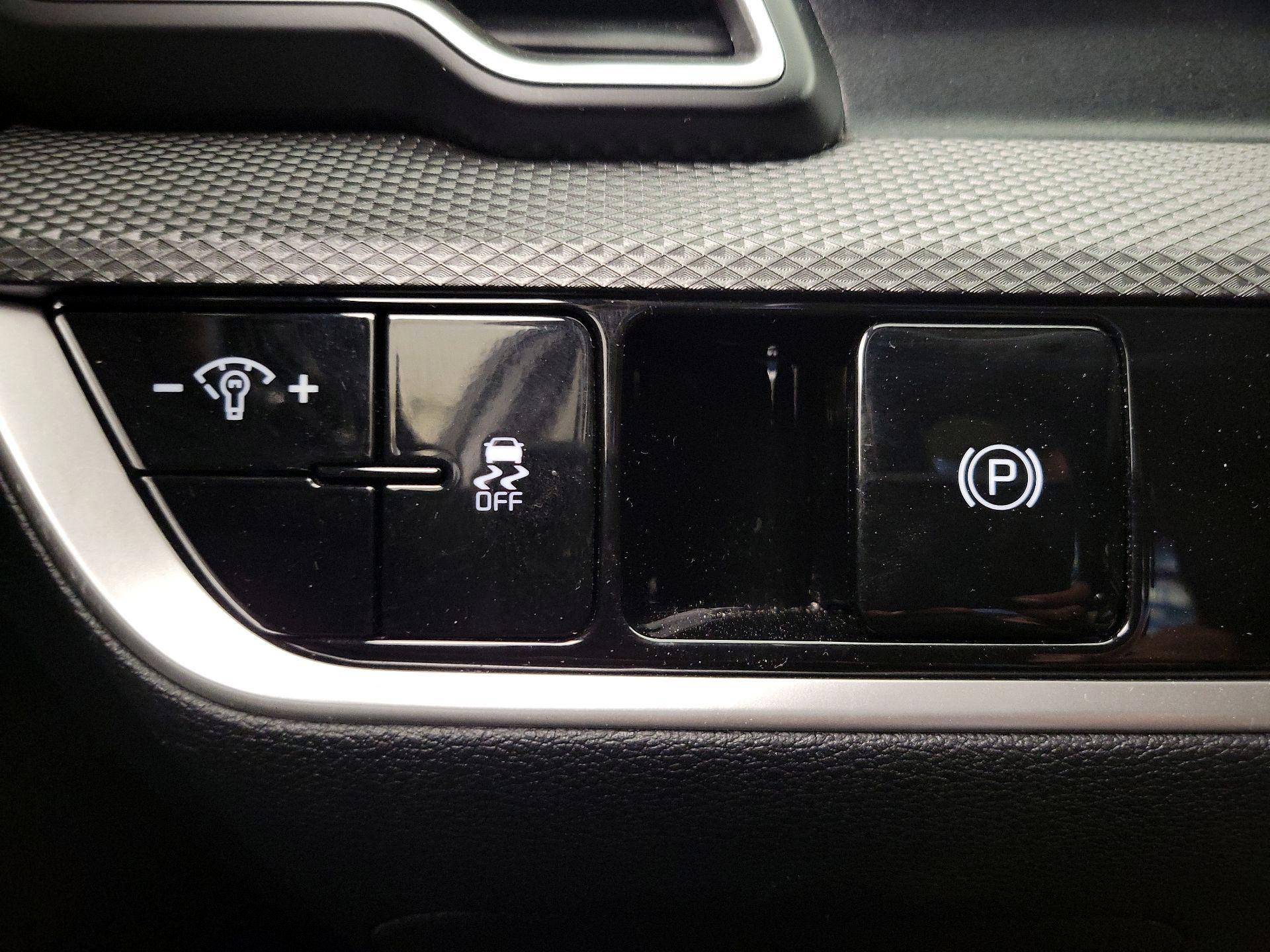 Thumbnail: 2025 Kia Sportage - 13