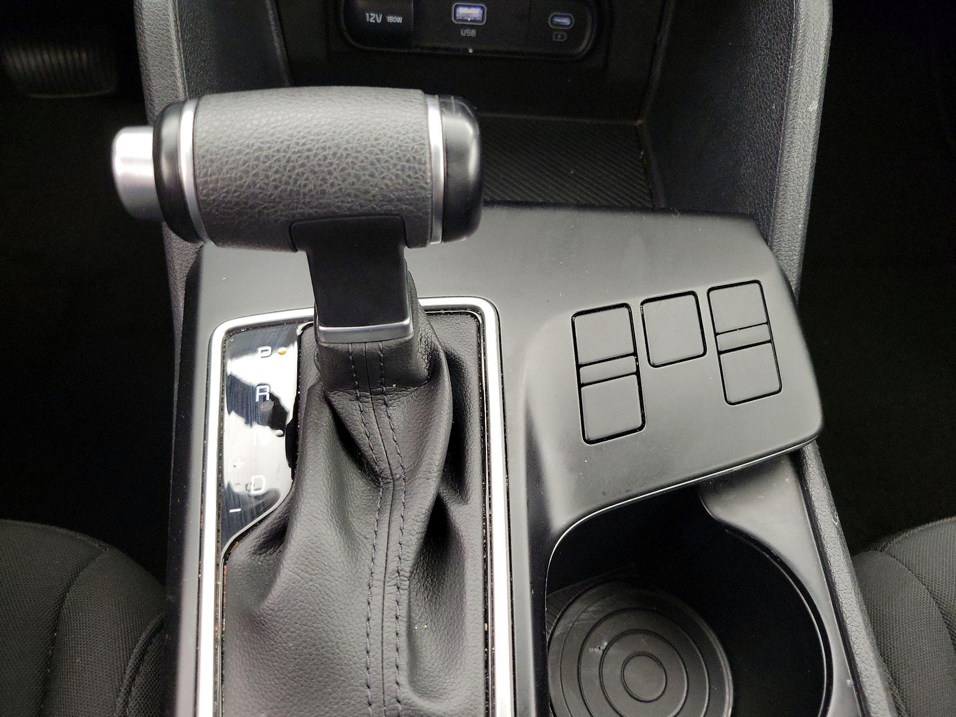 Thumbnail: 2025 Kia Sportage - 17