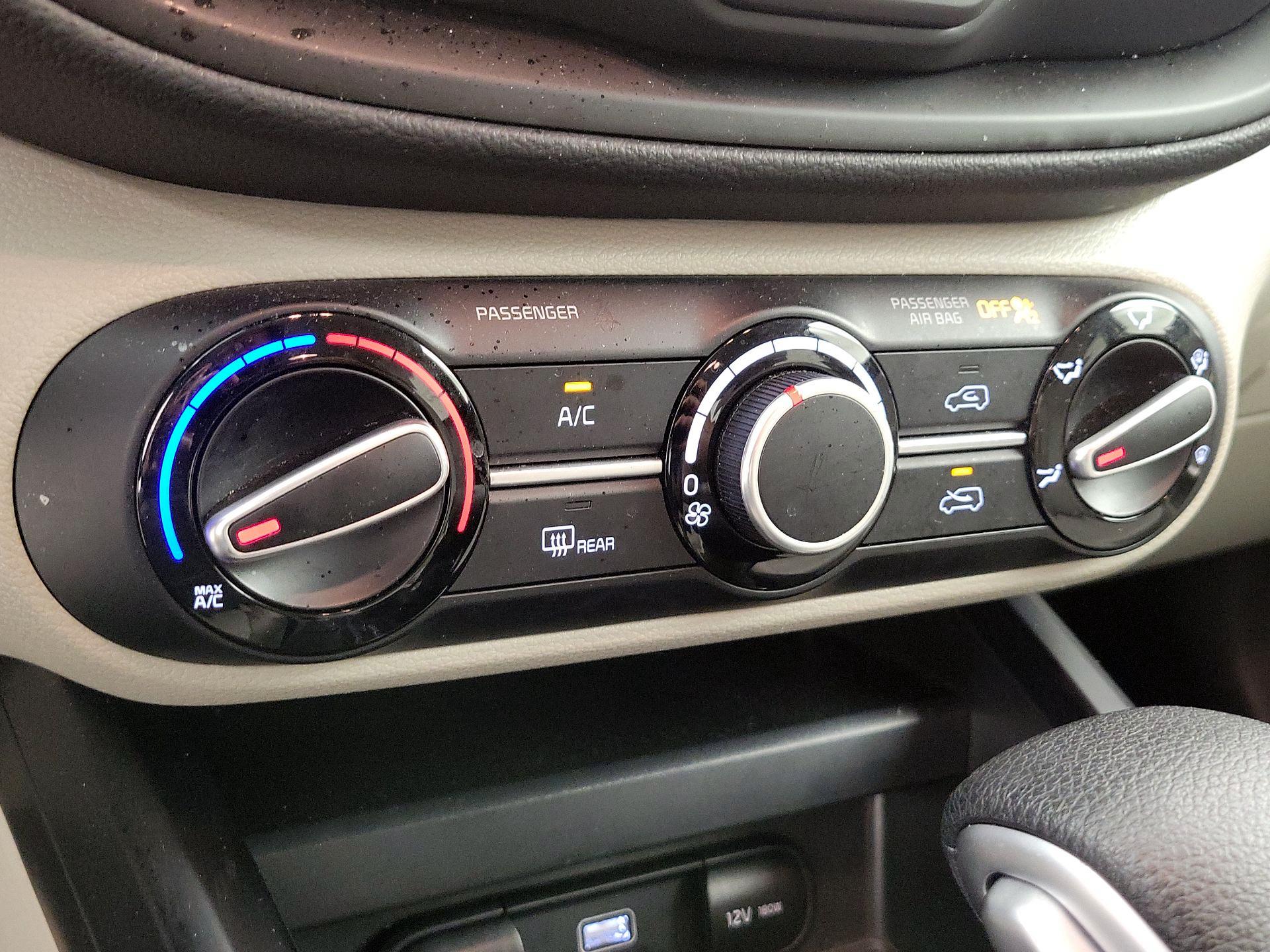 Thumbnail: 2025 Kia Soul - 16