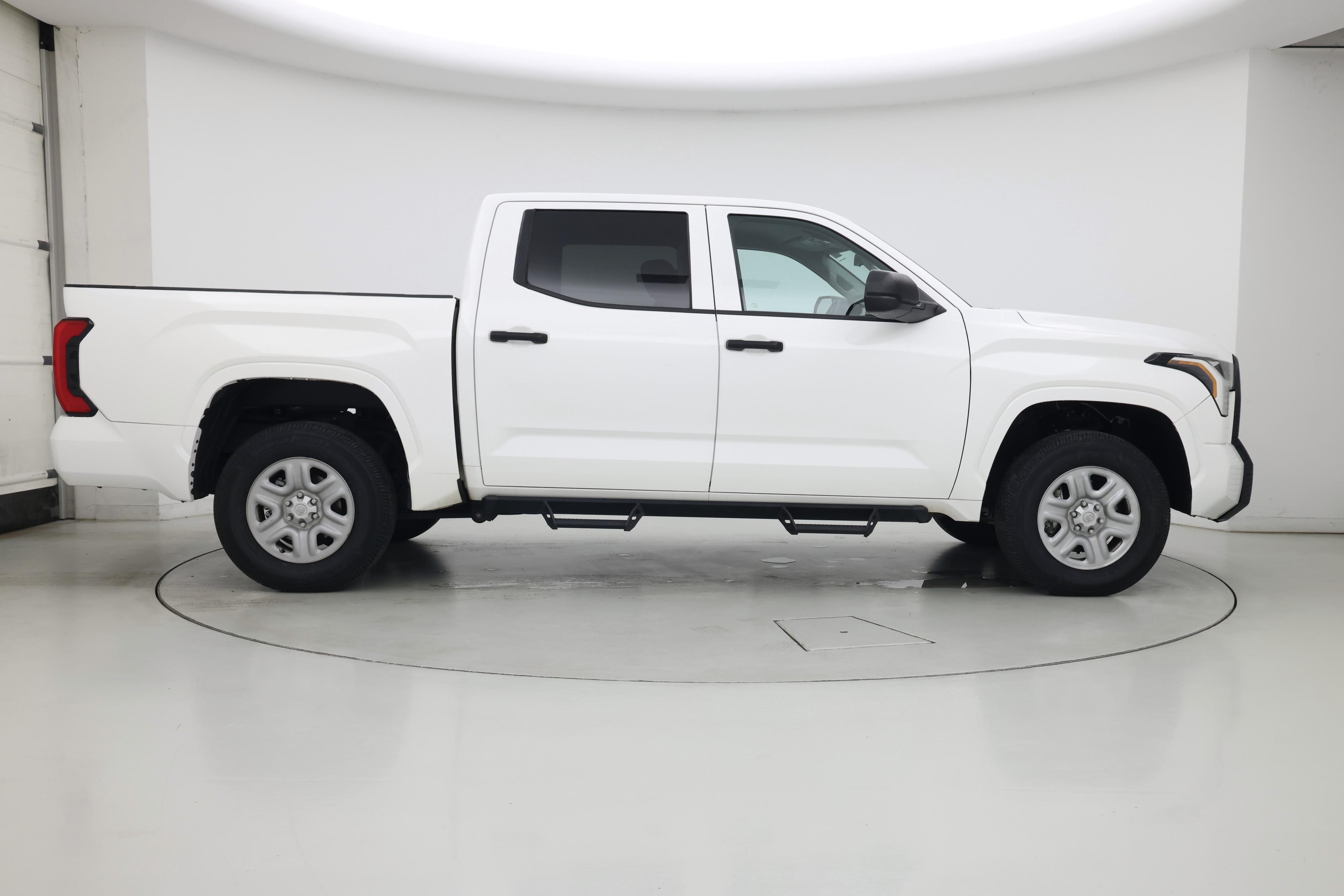 Thumbnail: 2023 Toyota Tundra - 7