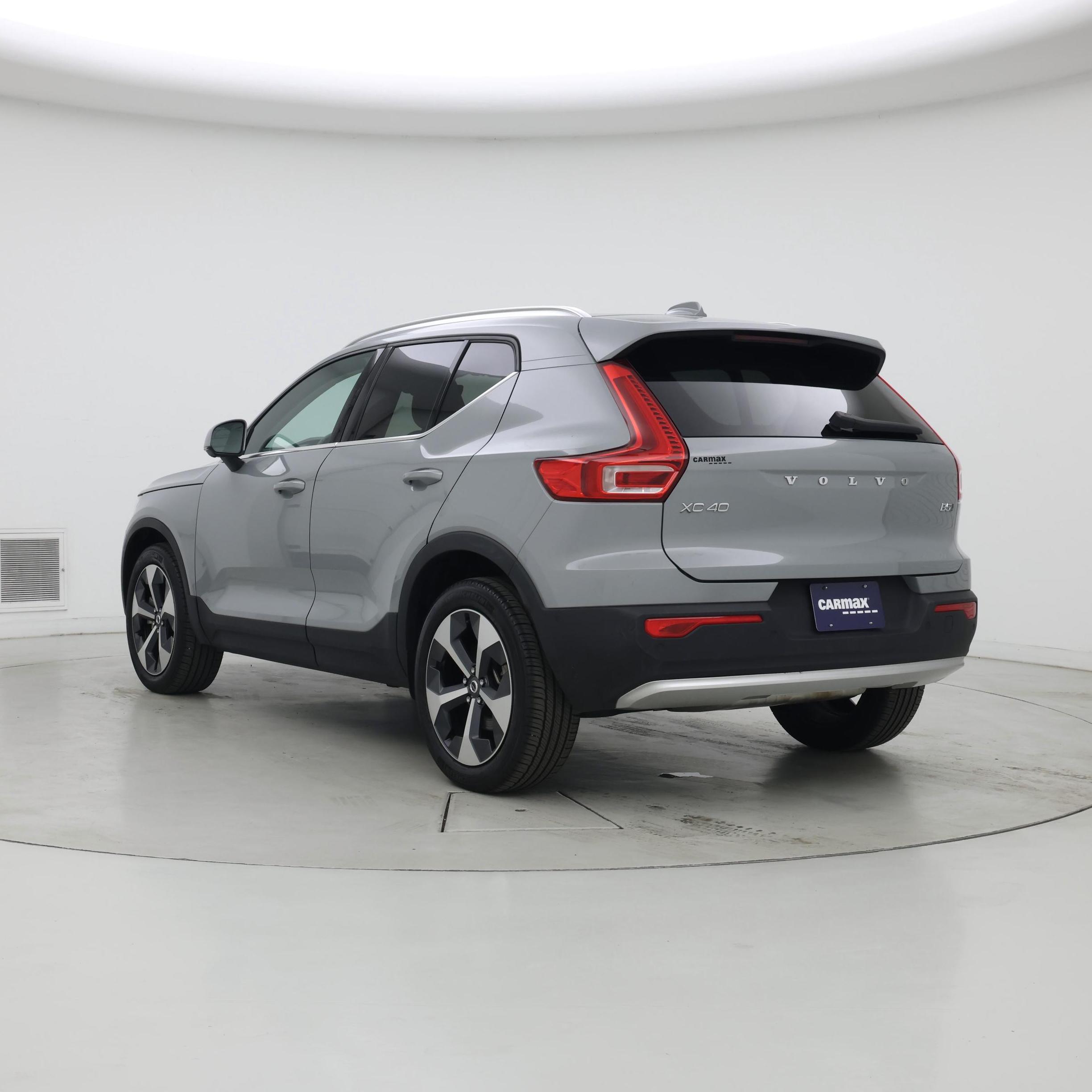 Thumbnail: 2025 Volvo XC40 - 2