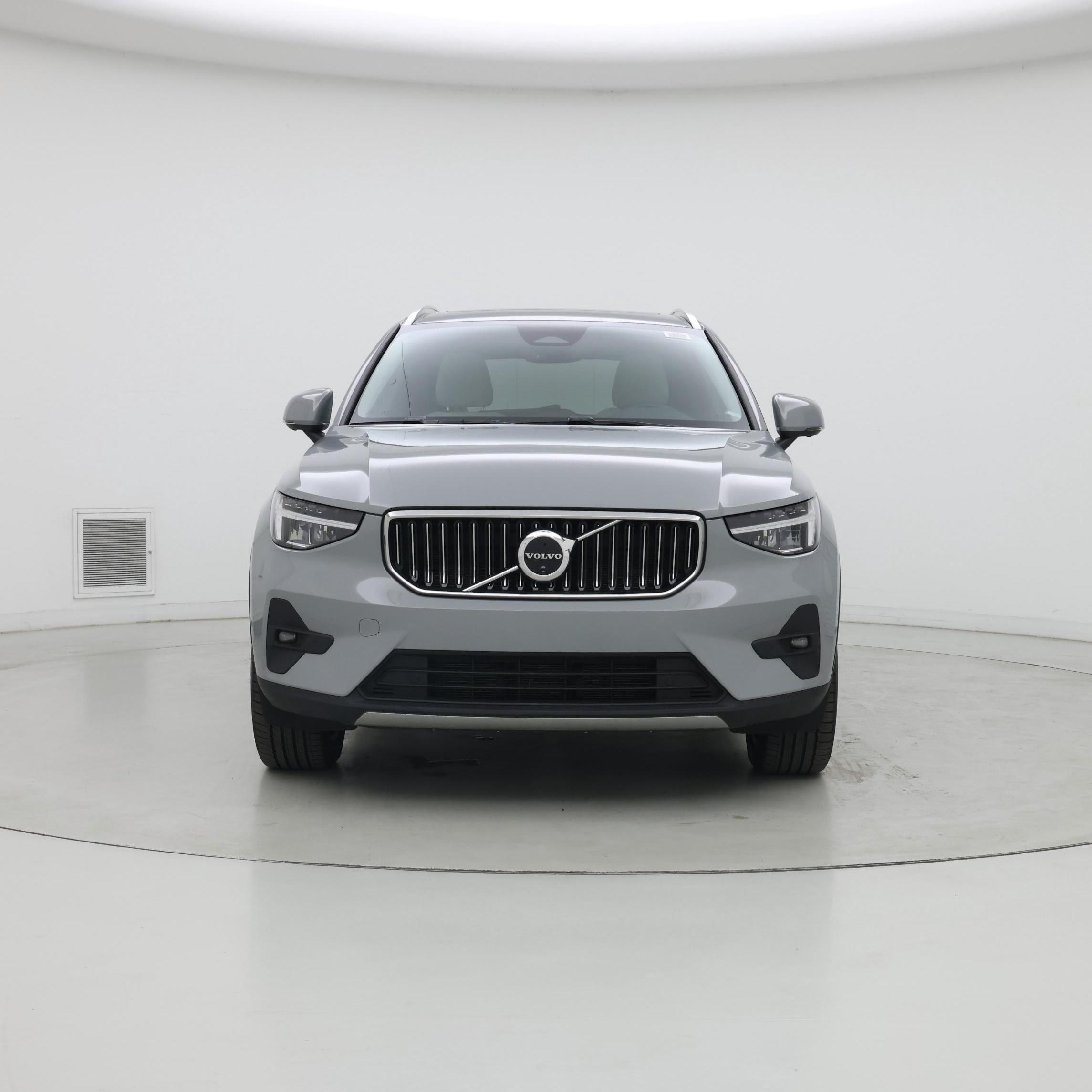 Thumbnail: 2025 Volvo XC40 - 5