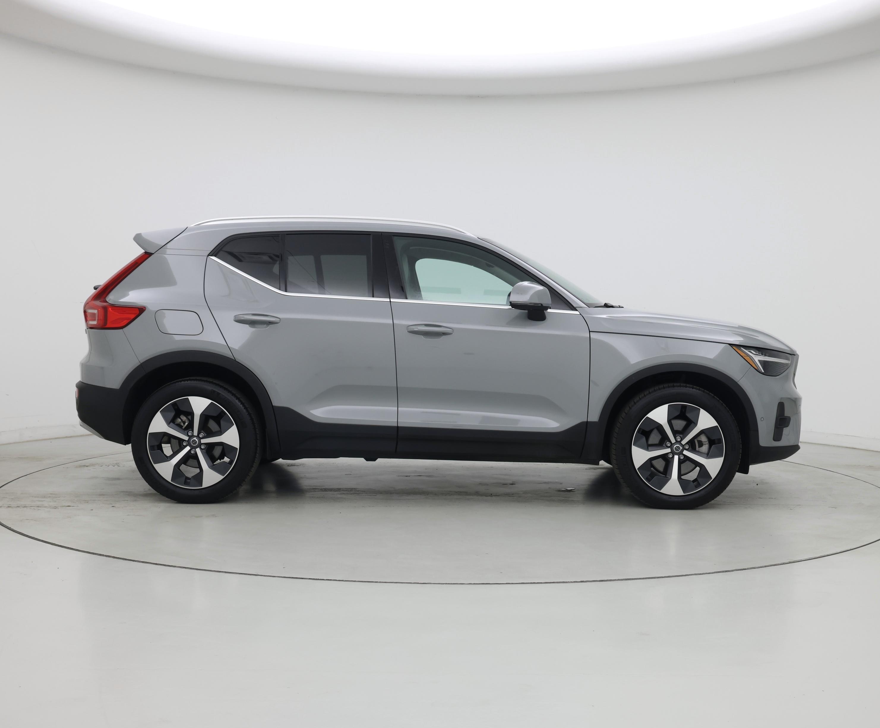Thumbnail: 2025 Volvo XC40 - 7