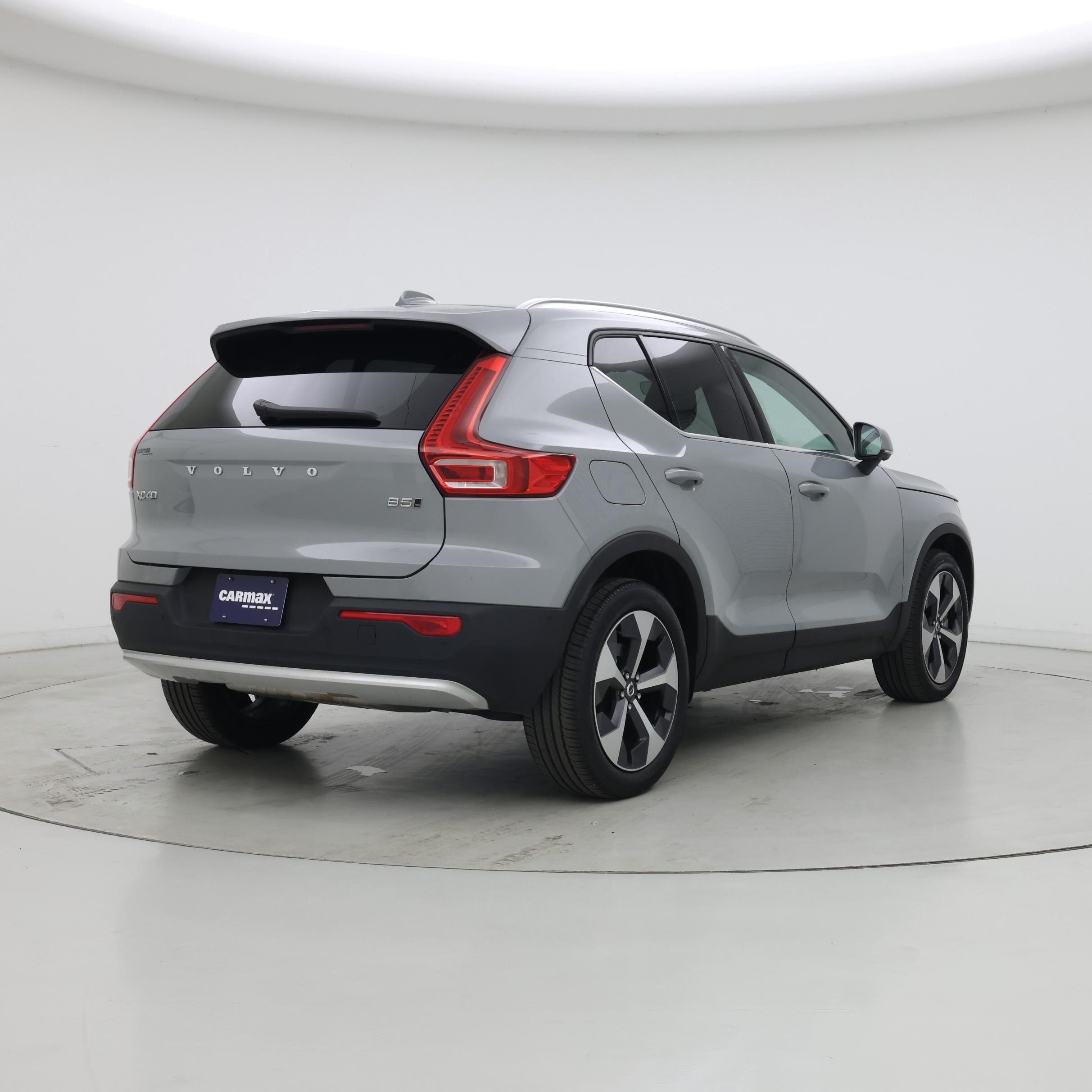 Thumbnail: 2025 Volvo XC40 - 8