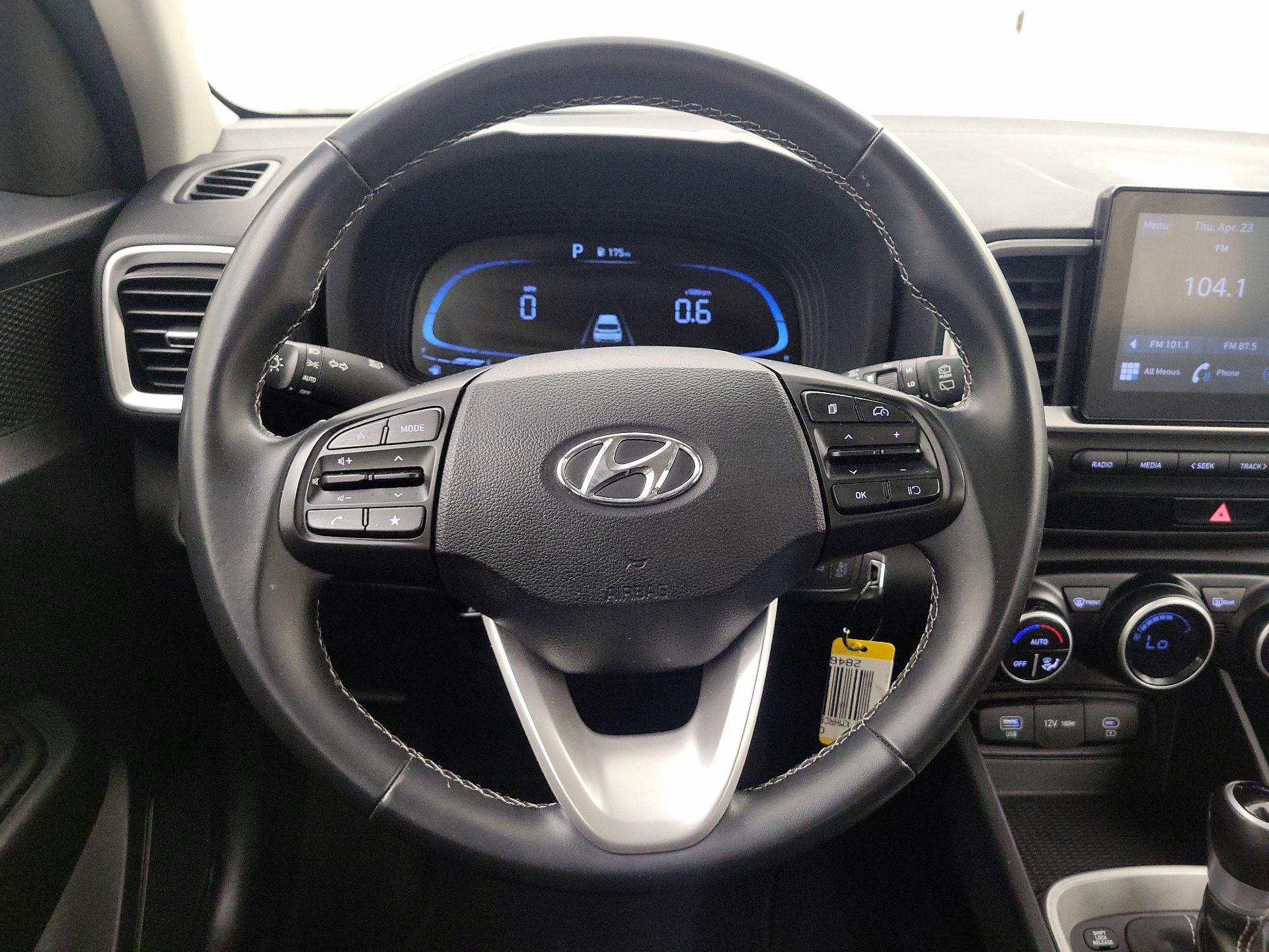 Thumbnail: 2023 Hyundai Venue - 10