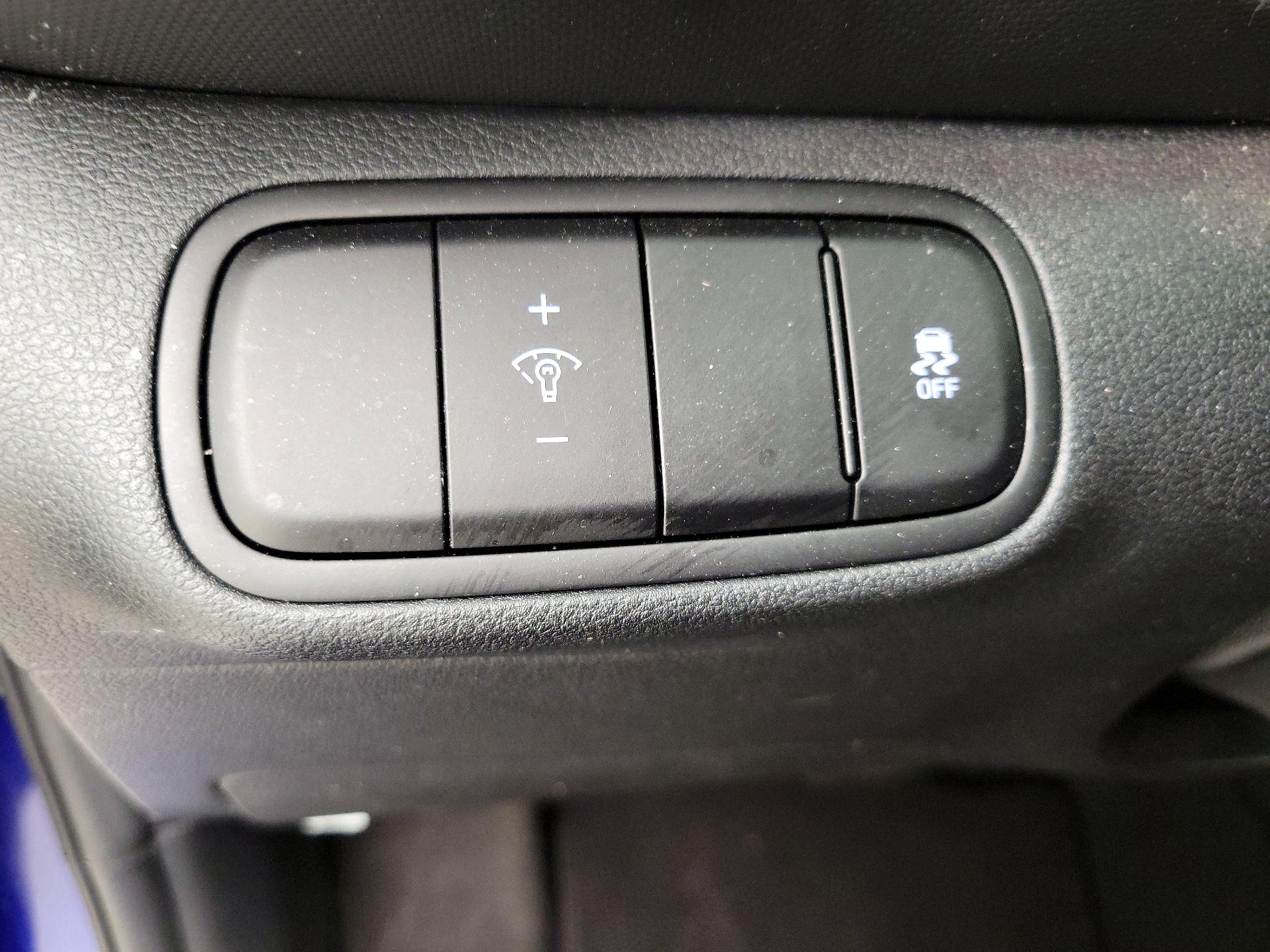 Thumbnail: 2024 Hyundai Venue - 13