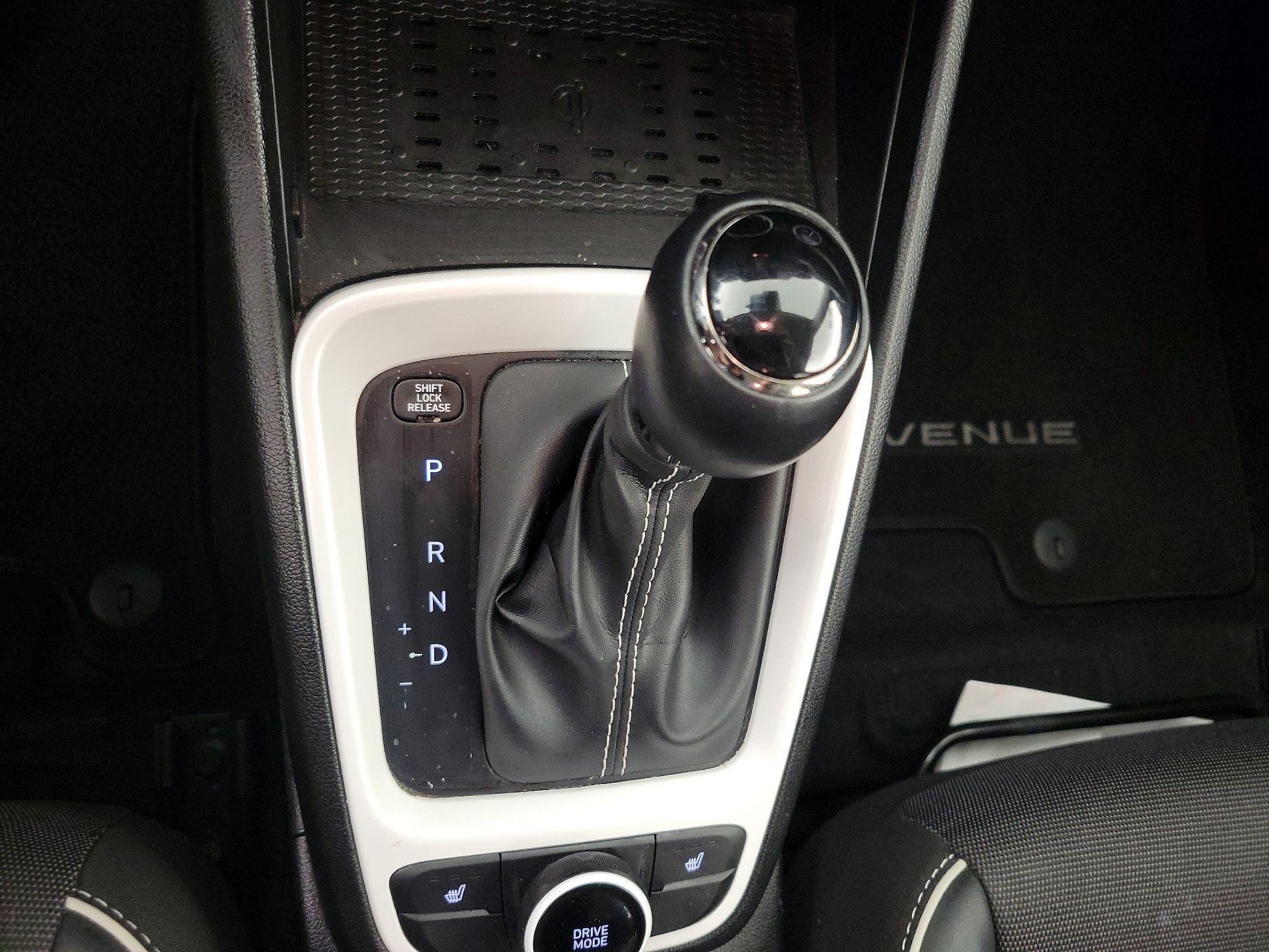 Thumbnail: 2024 Hyundai Venue - 18