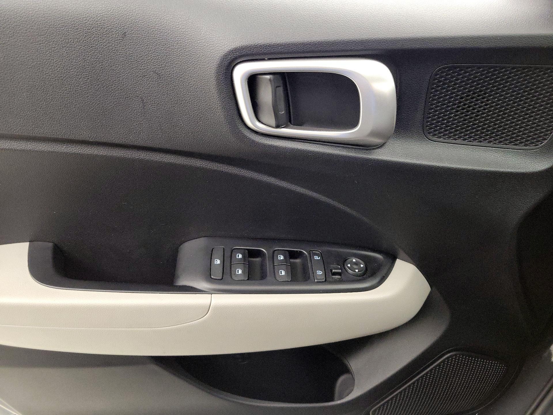 Thumbnail: 2025 Hyundai Venue - 12