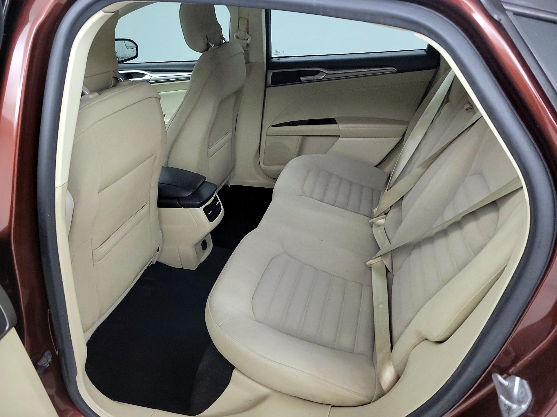 Thumbnail: 2015 Ford Fusion - 19