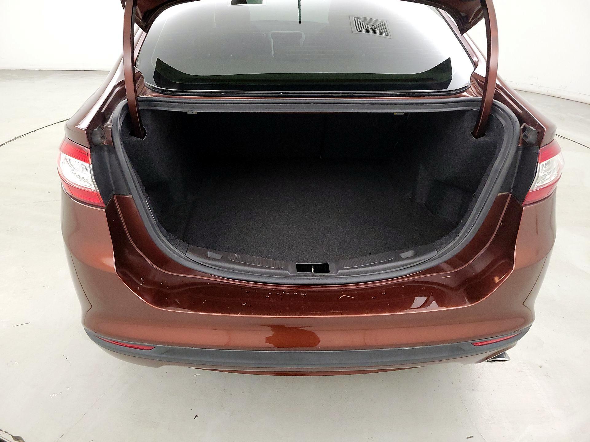 Thumbnail: 2015 Ford Fusion - 20