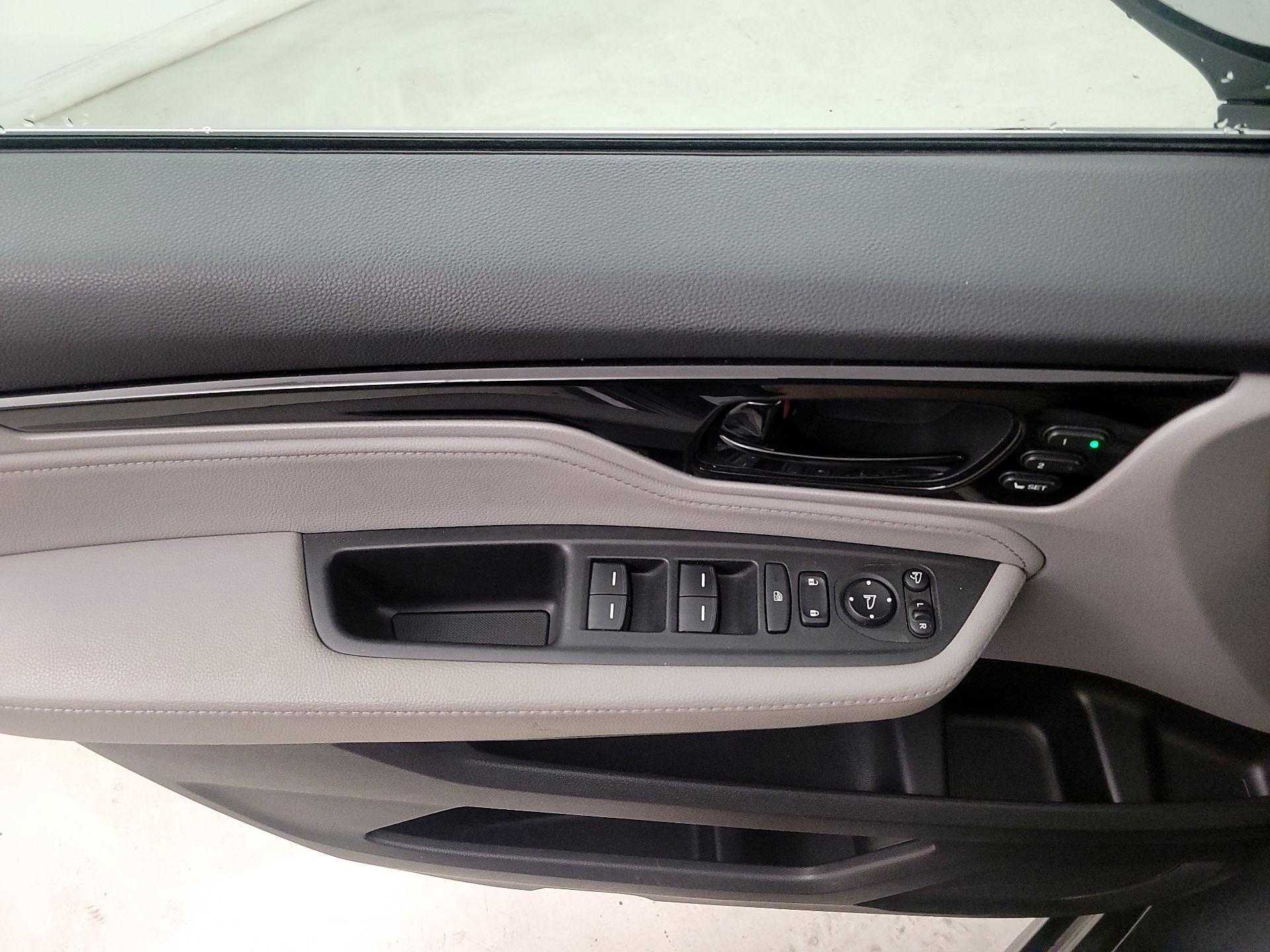 Thumbnail: 2018 Honda Odyssey - 12