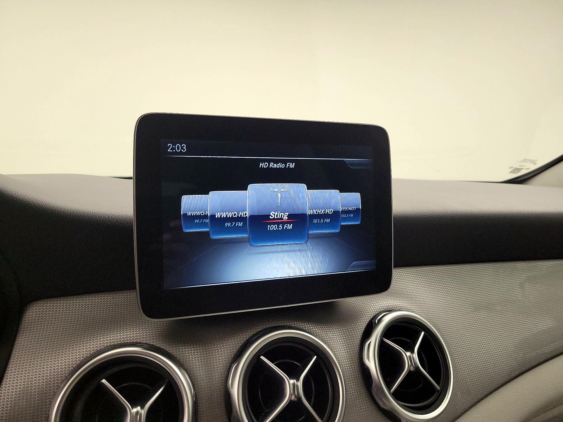 Thumbnail: 2018 Mercedes-Benz GLA - 15