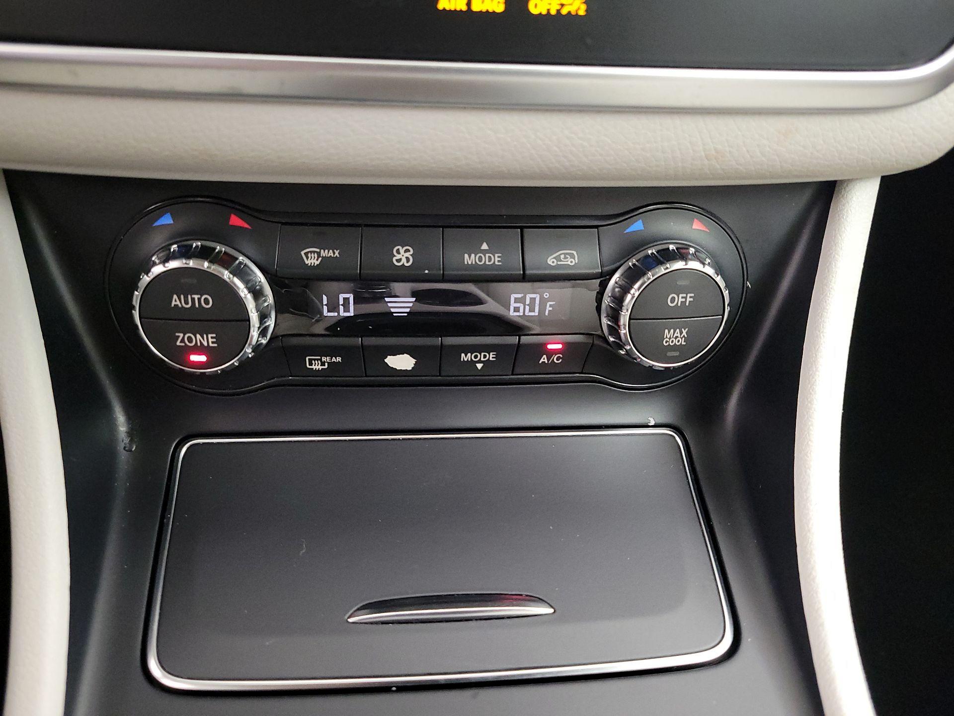 Thumbnail: 2018 Mercedes-Benz GLA - 16