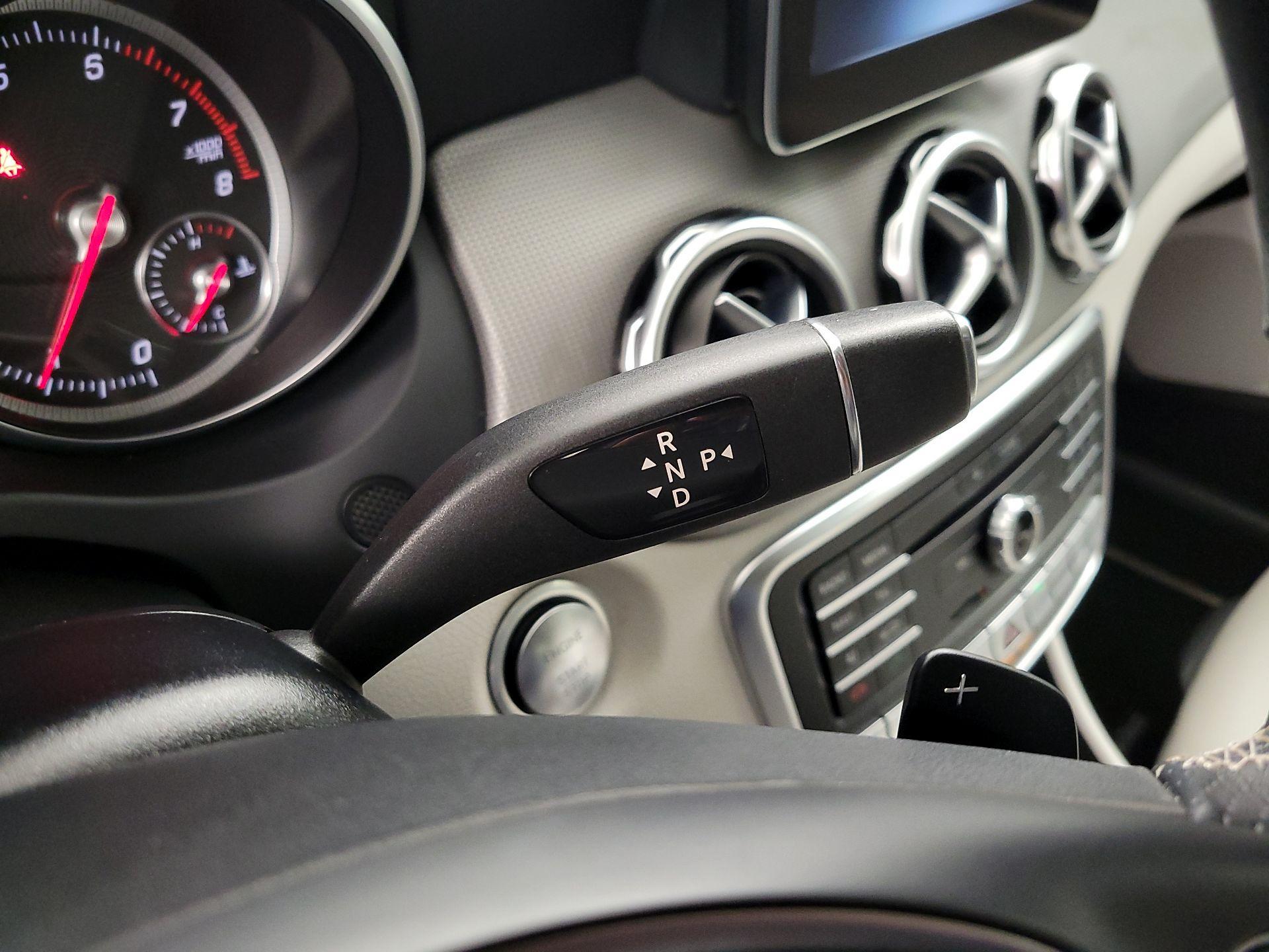 Thumbnail: 2018 Mercedes-Benz GLA - 17