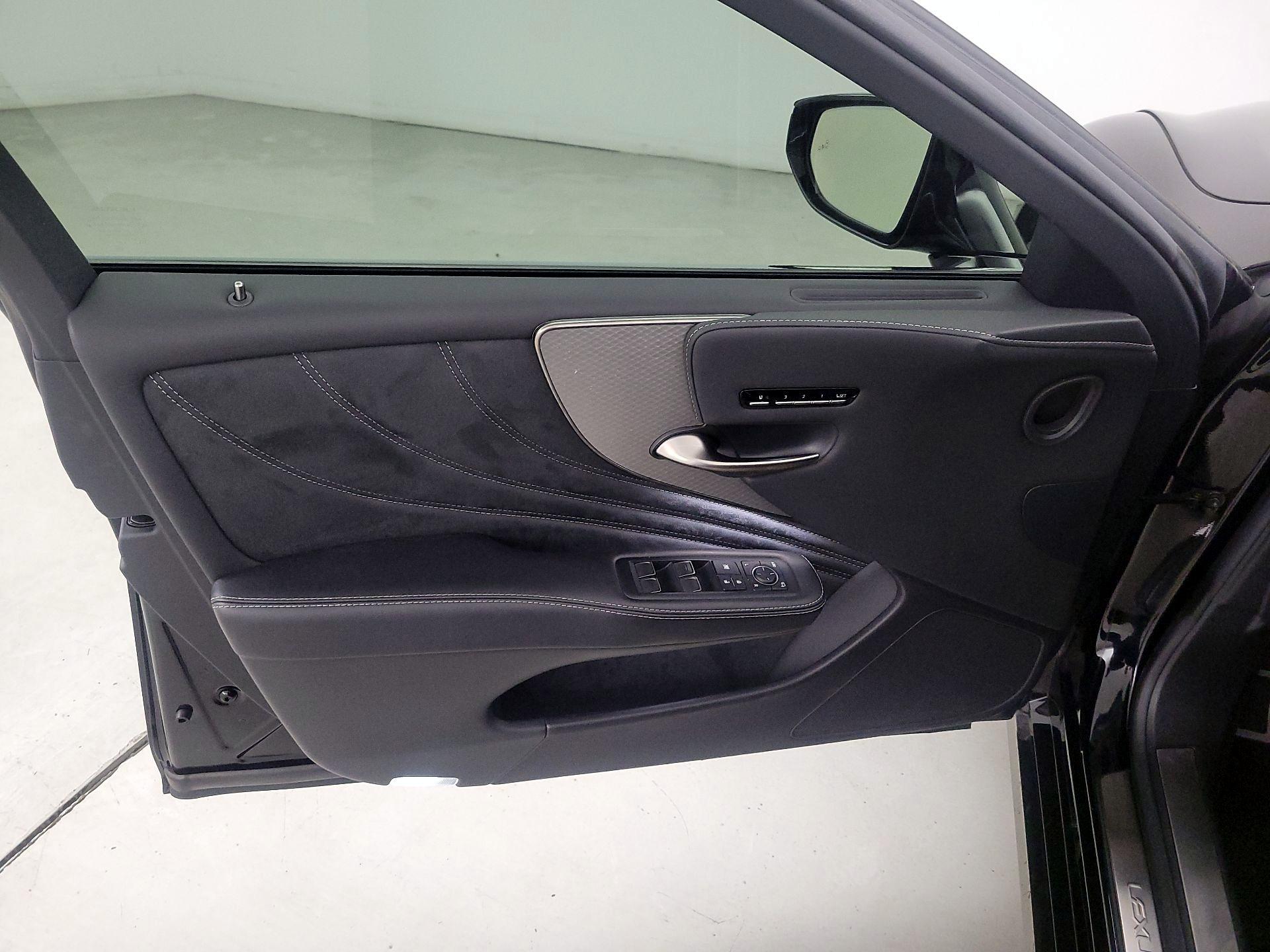 Thumbnail: 2021 Lexus LS - 12