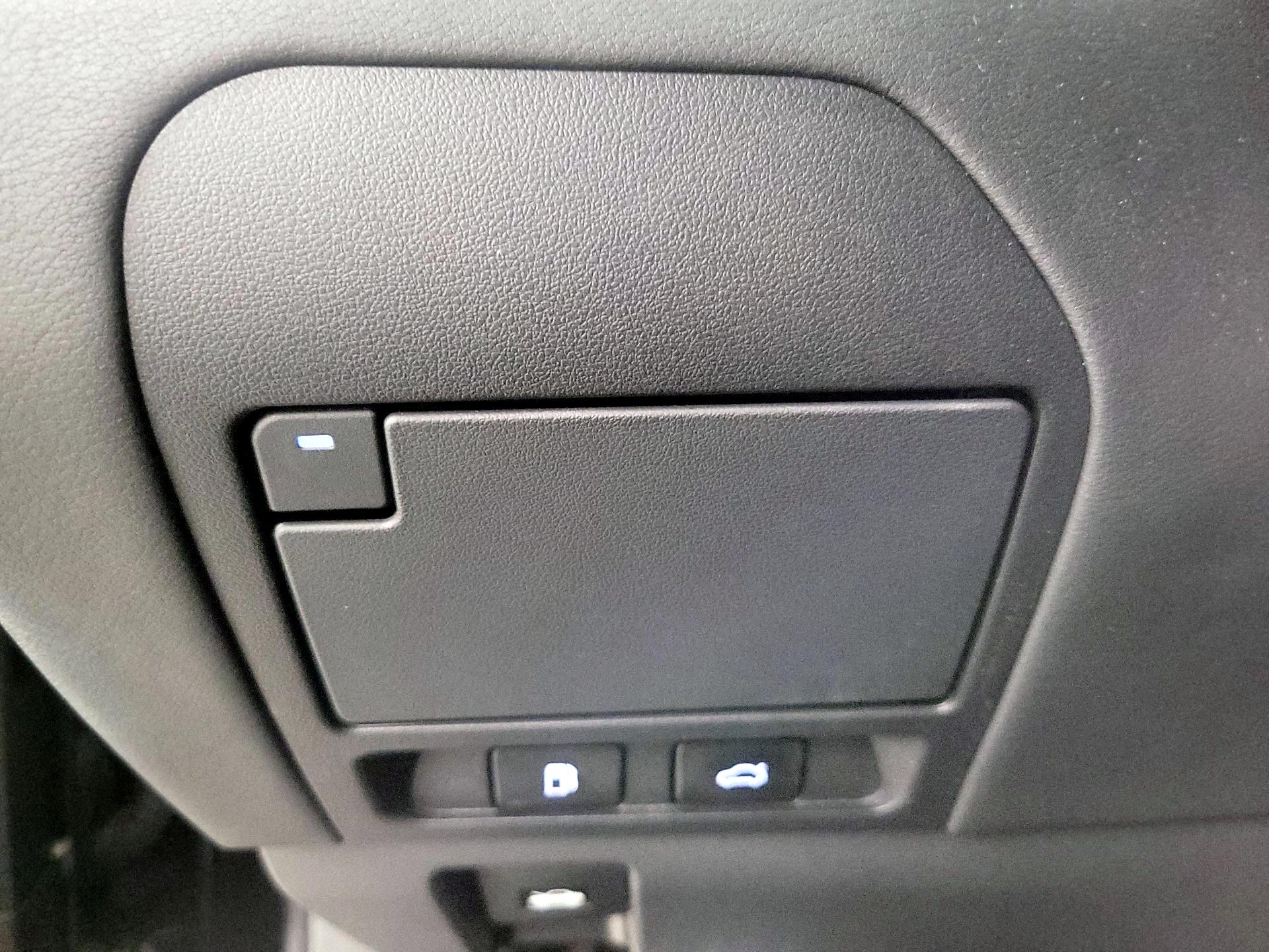 Thumbnail: 2021 Lexus LS - 13