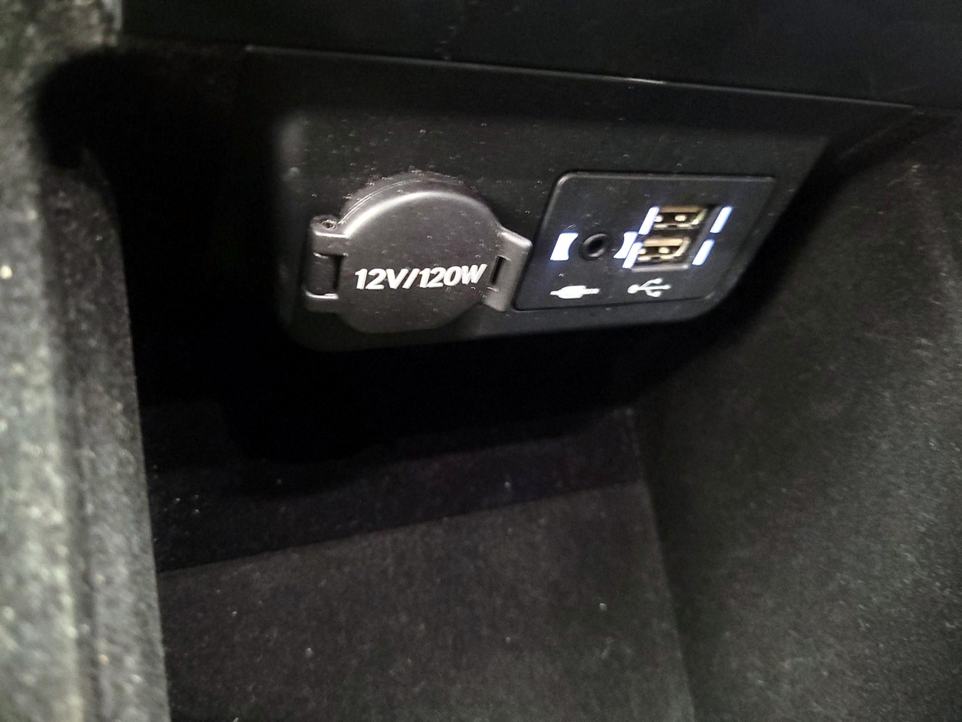 Thumbnail: 2021 Lexus LS - 19