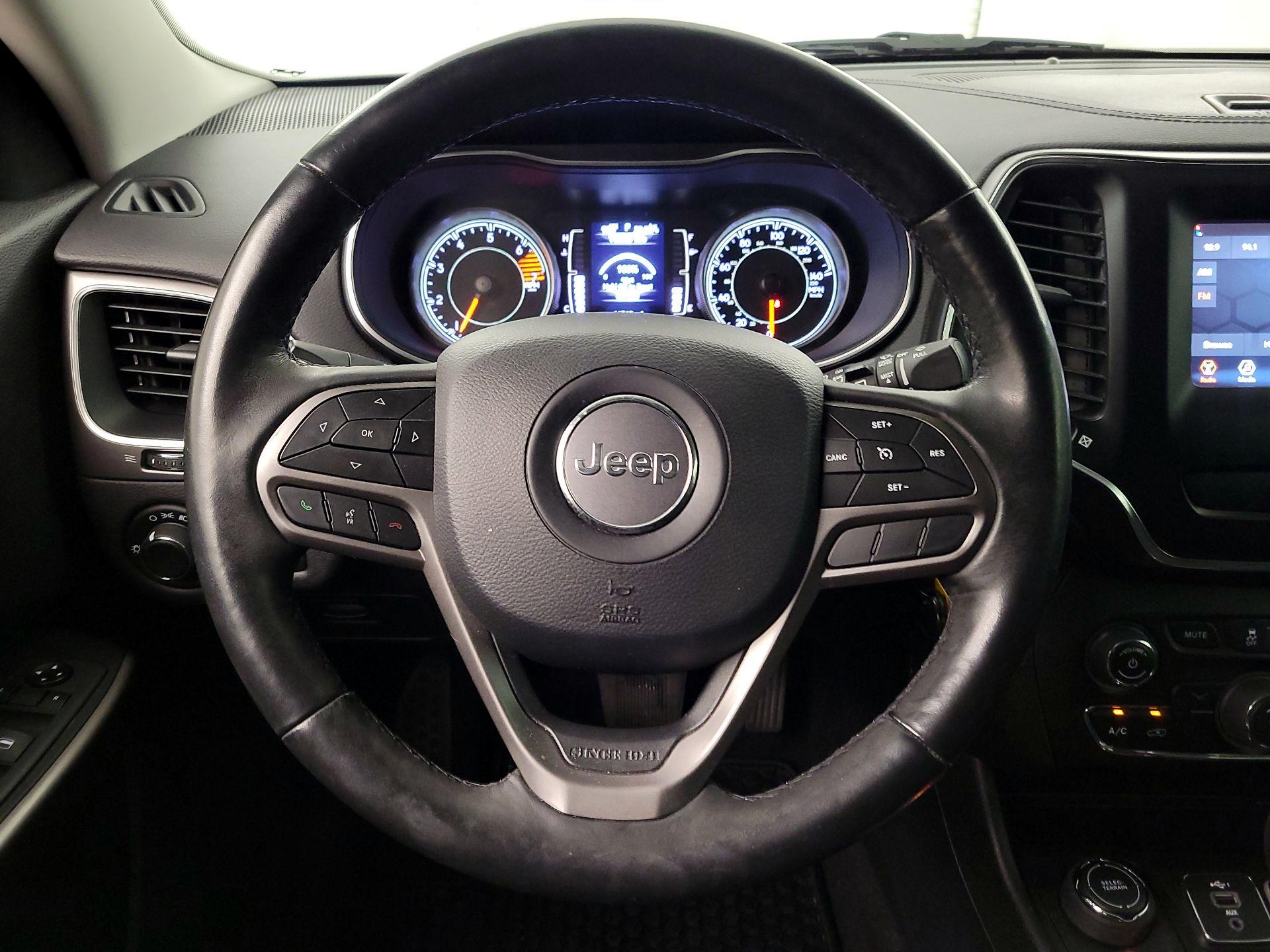 Thumbnail: 2020 Jeep Cherokee - 10