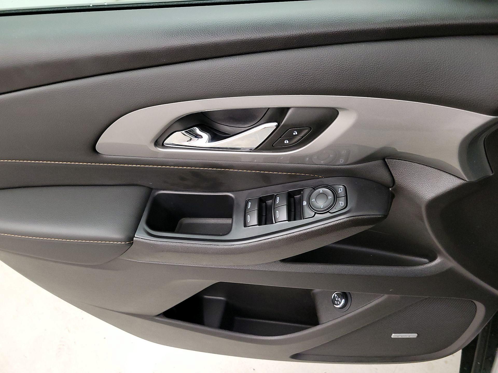 Thumbnail: 2021 Chevrolet Traverse - 12