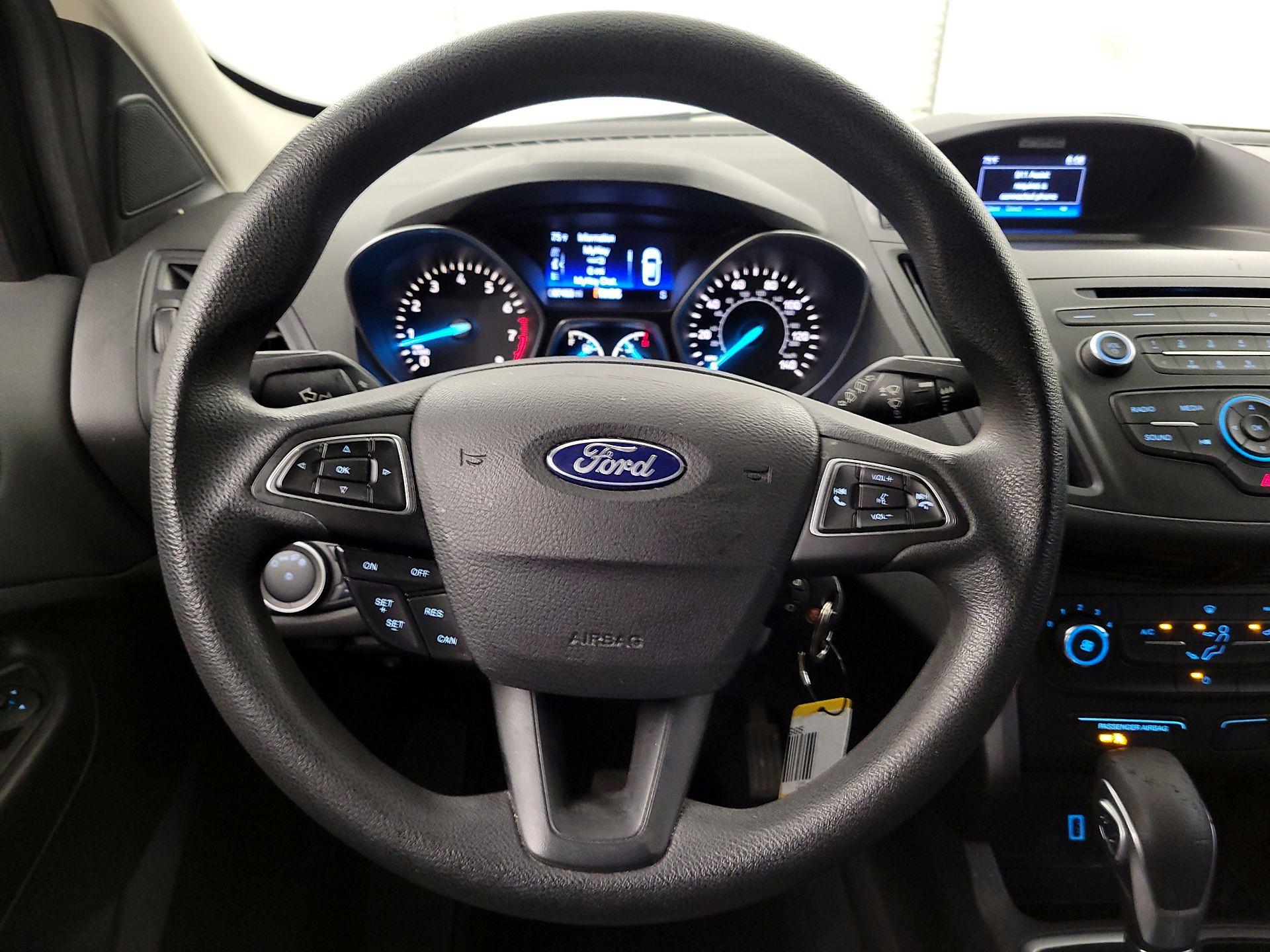 Thumbnail: 2017 Ford Escape - 10