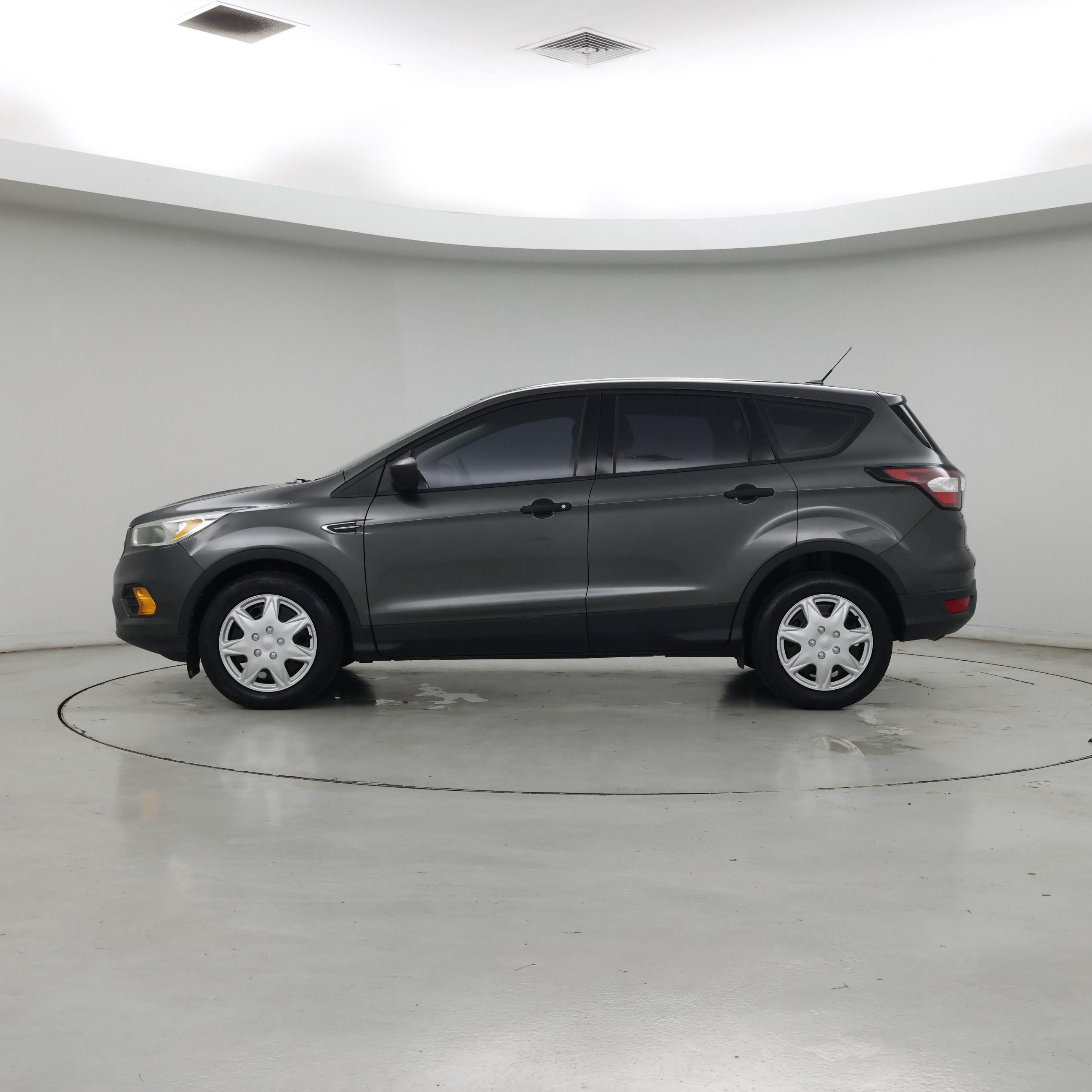 Thumbnail: 2017 Ford Escape - 3