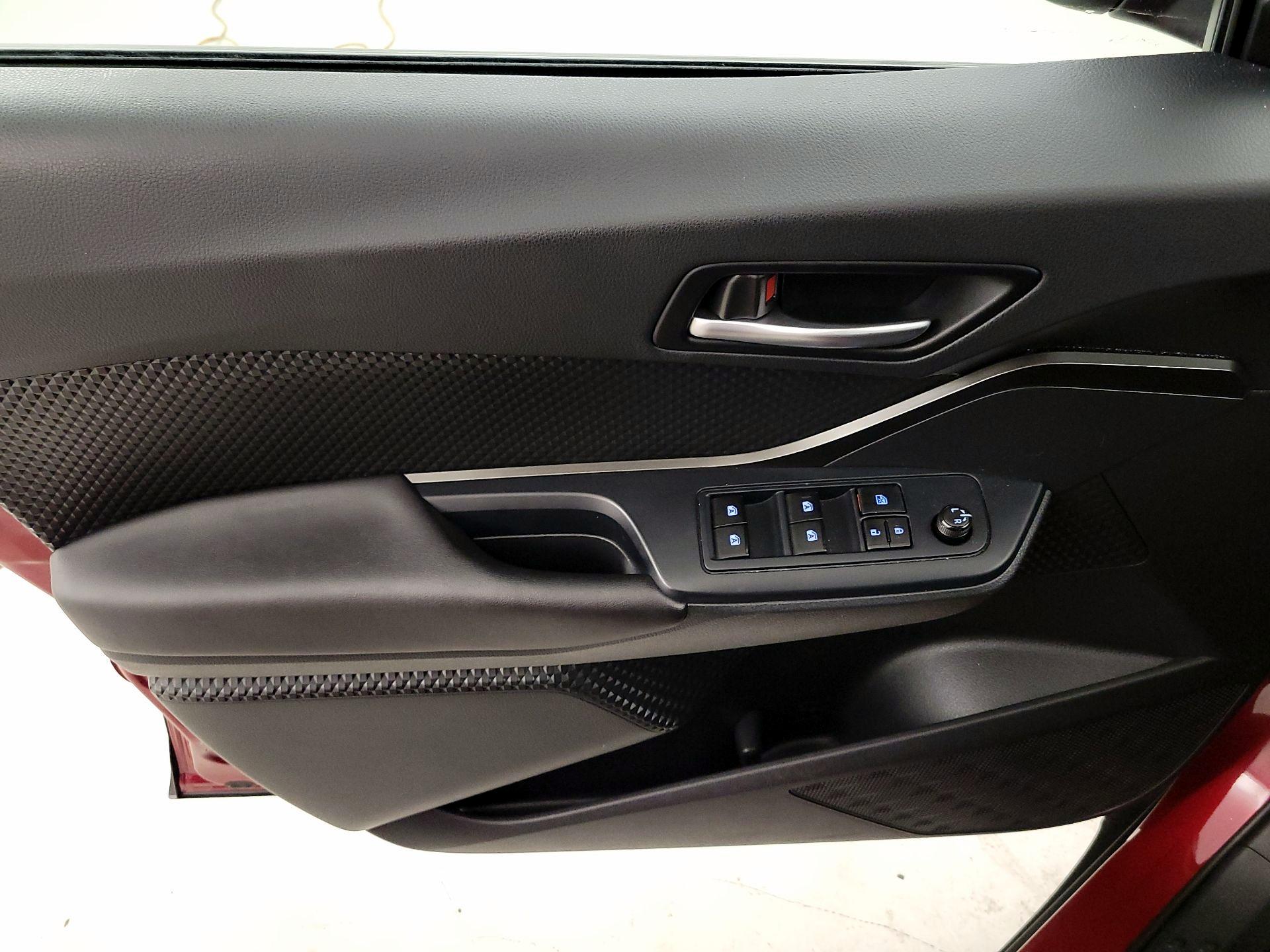 Thumbnail: 2019 Toyota C-HR - 12