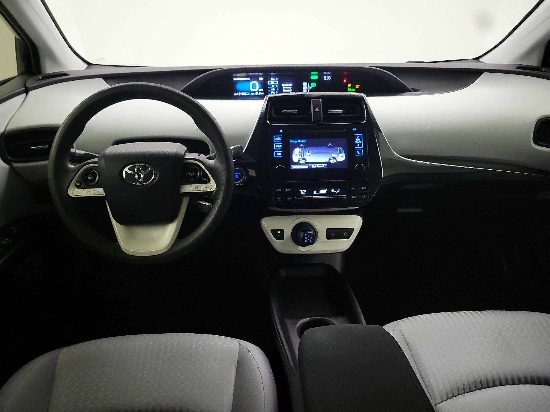 Thumbnail: 2018 Toyota Prius - 9