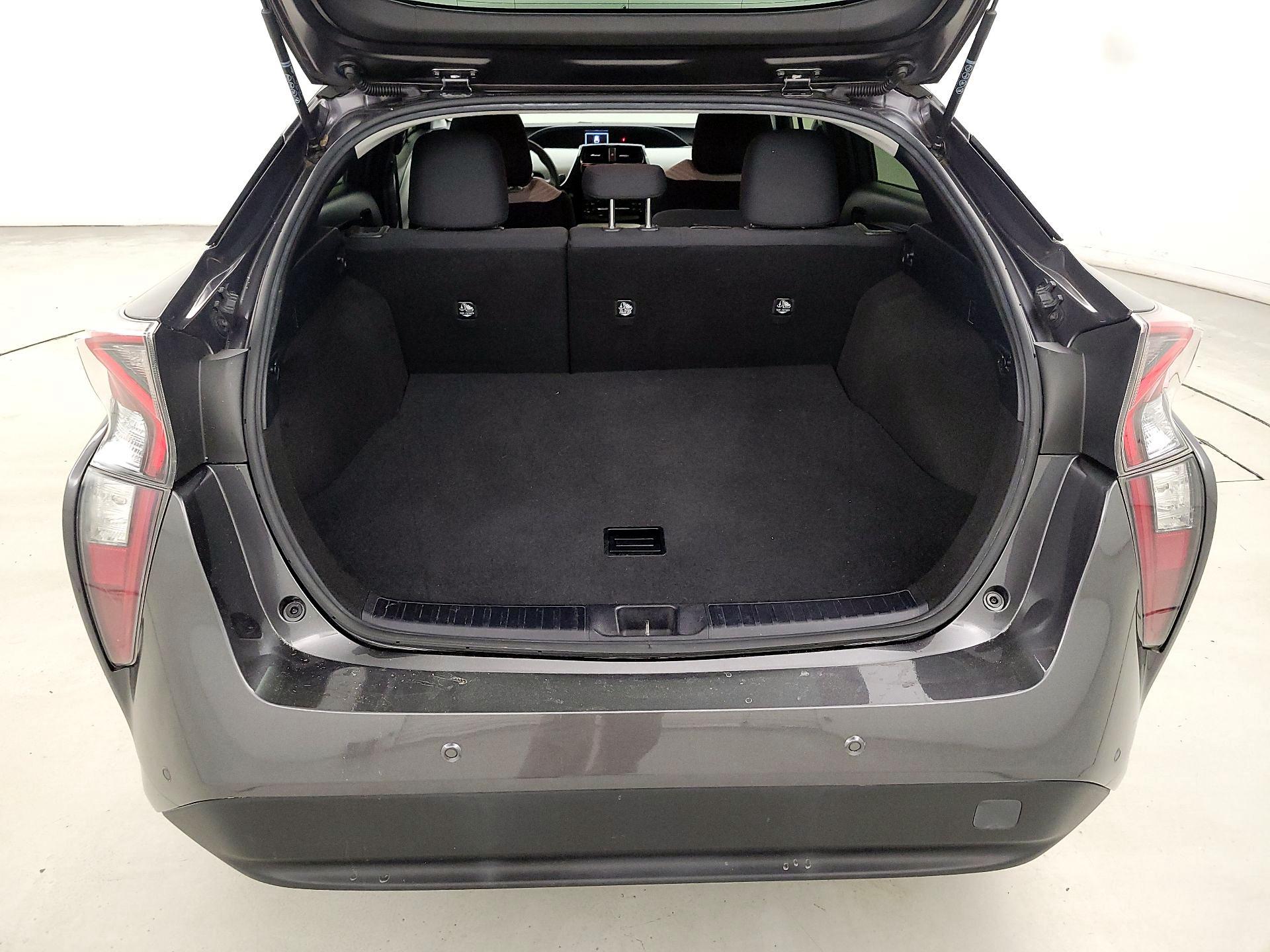 Thumbnail: 2018 Toyota Prius - 20