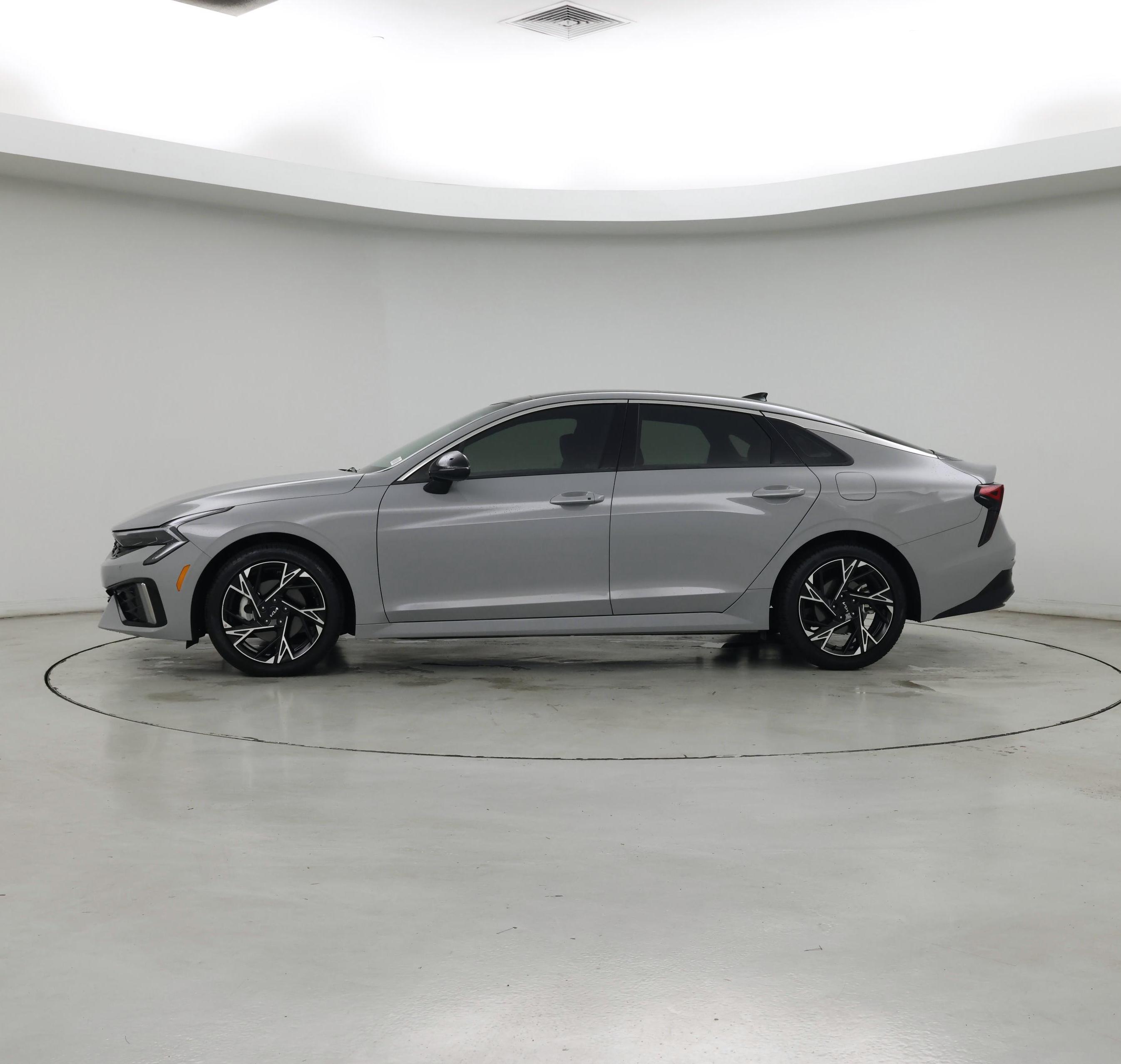 Thumbnail: 2025 Kia K5 - 3