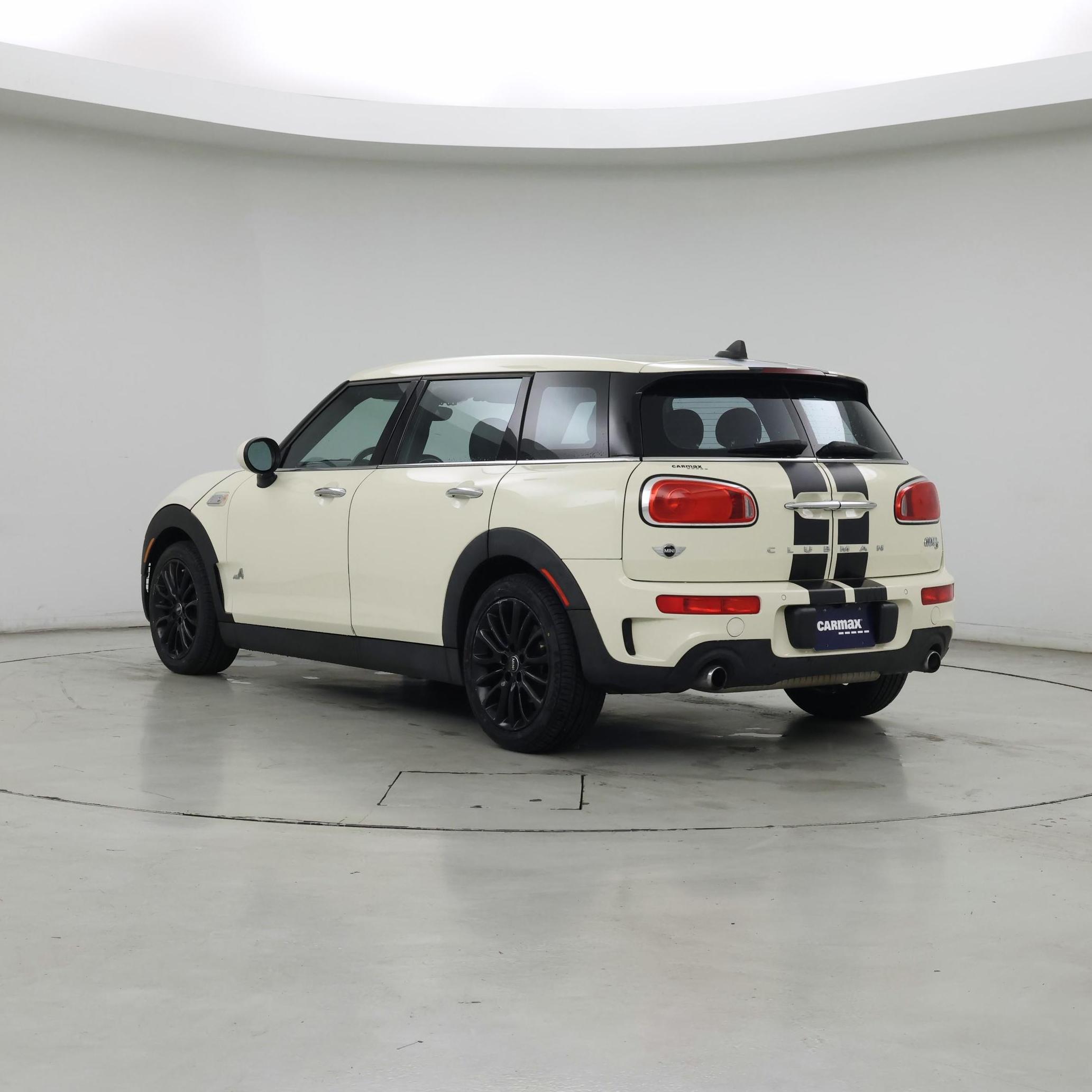 Thumbnail: 2019 MINI Cooper Clubman - 2