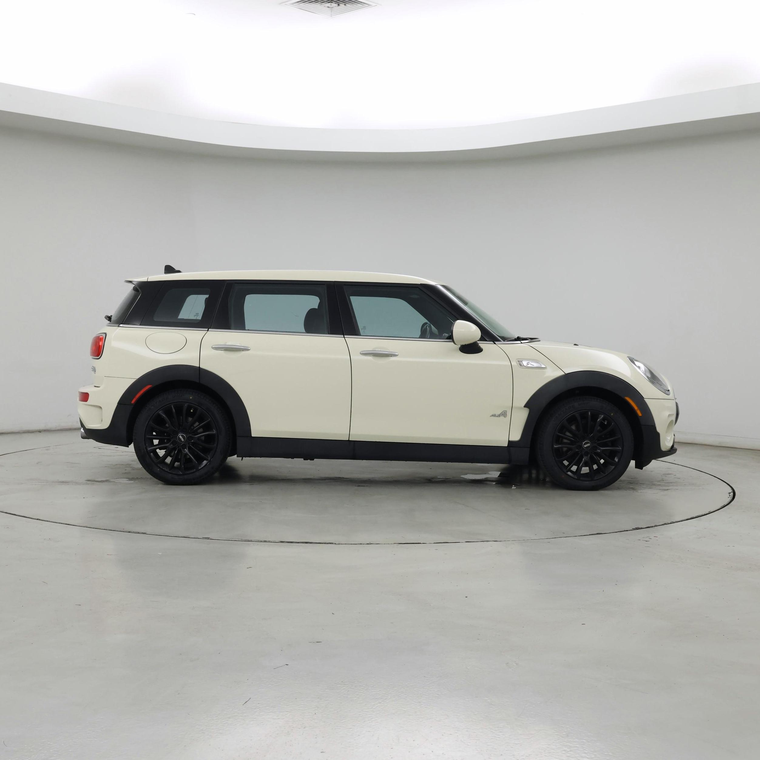 Thumbnail: 2019 MINI Cooper Clubman - 7