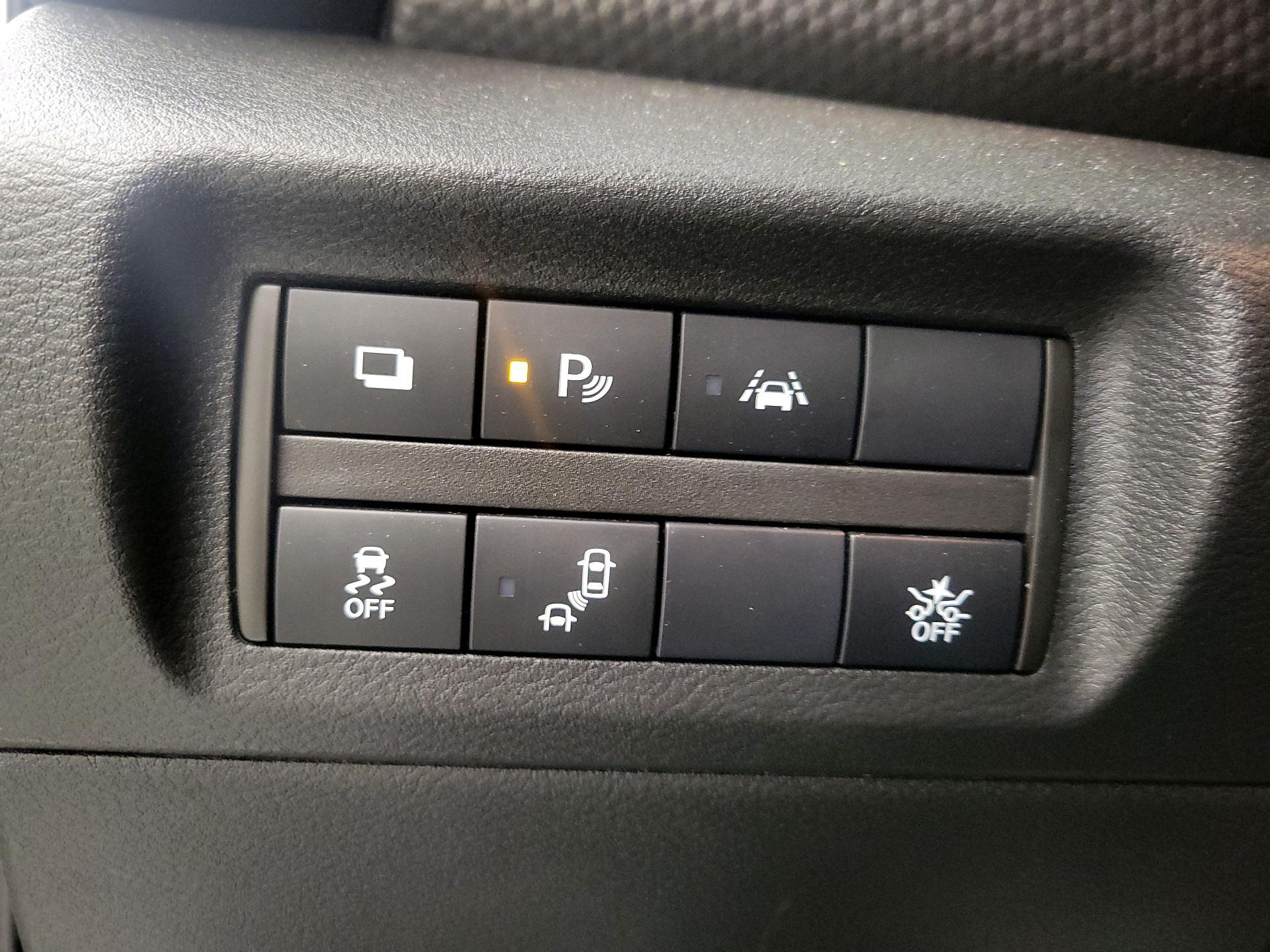 Thumbnail: 2020 Nissan Kicks - 13