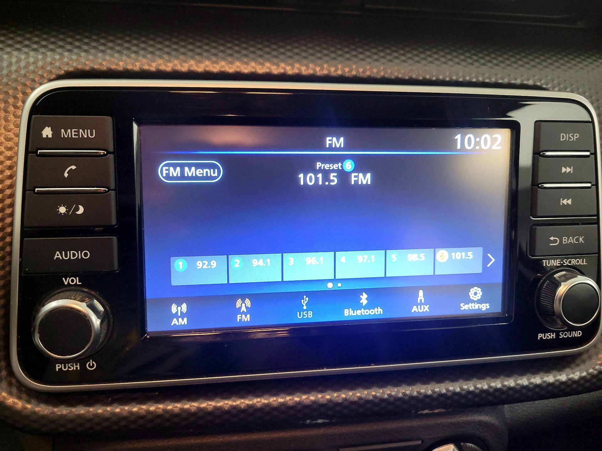 Thumbnail: 2020 Nissan Kicks - 15