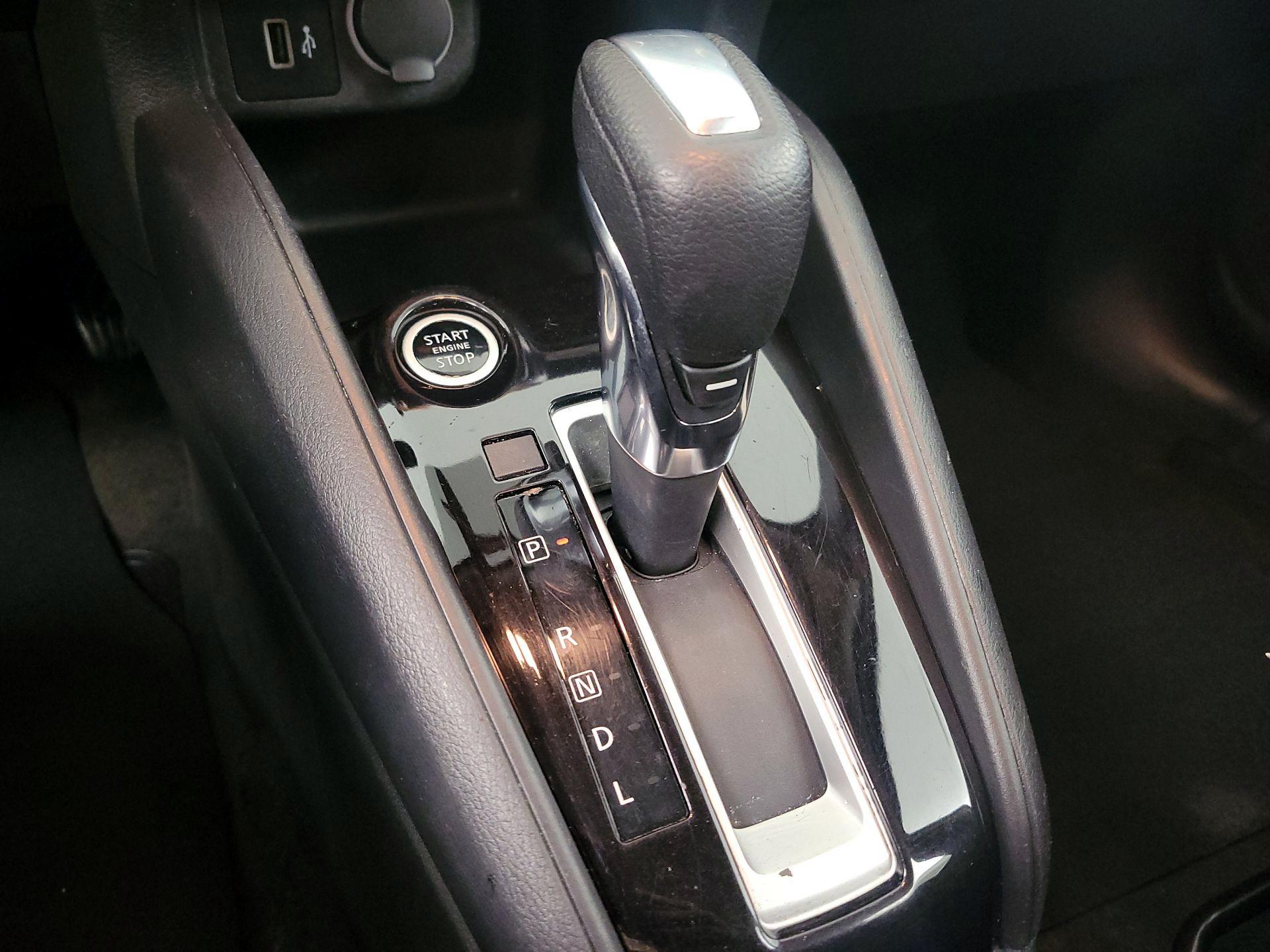 Thumbnail: 2020 Nissan Kicks - 17