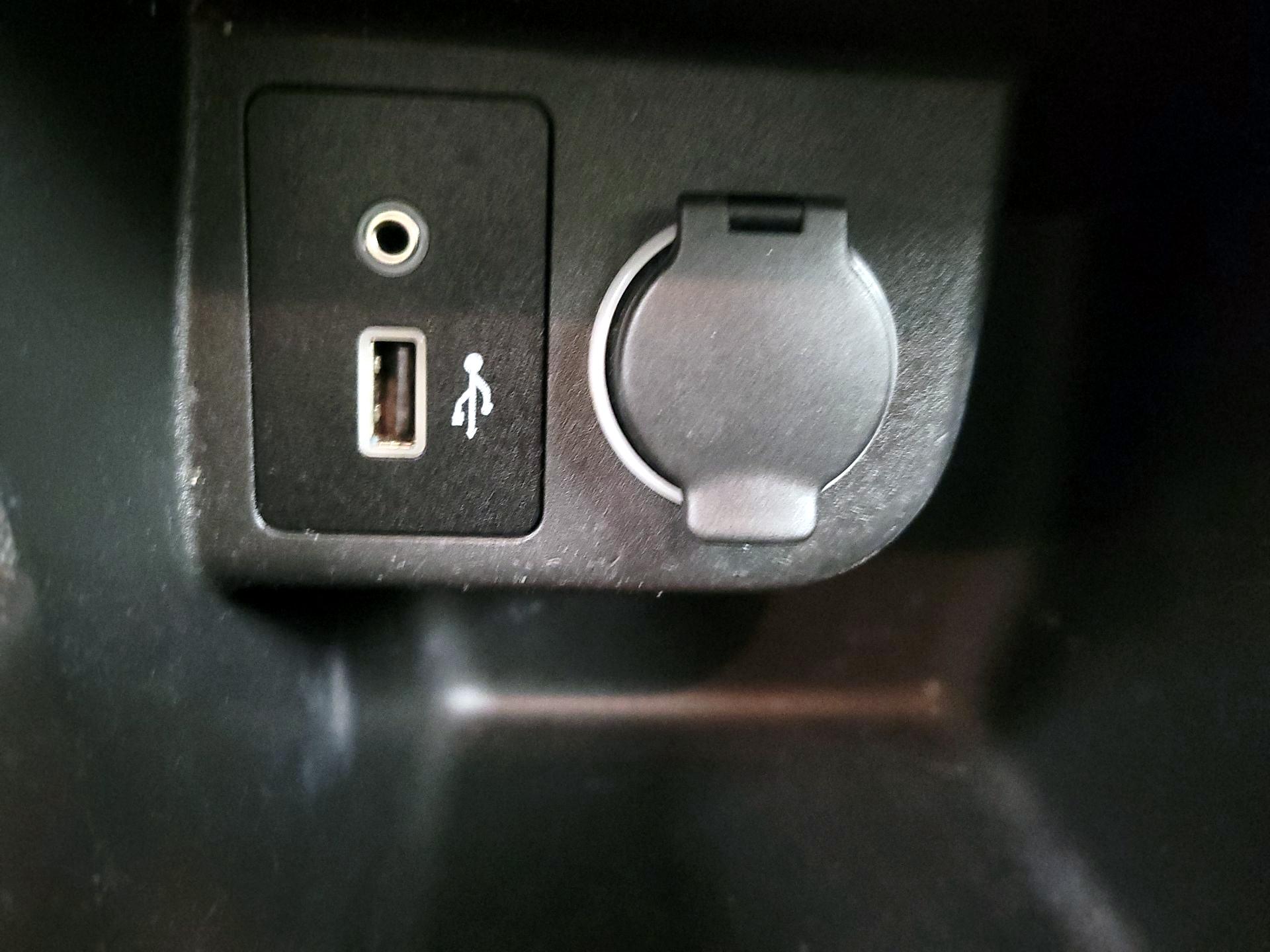 Thumbnail: 2020 Nissan Kicks - 18