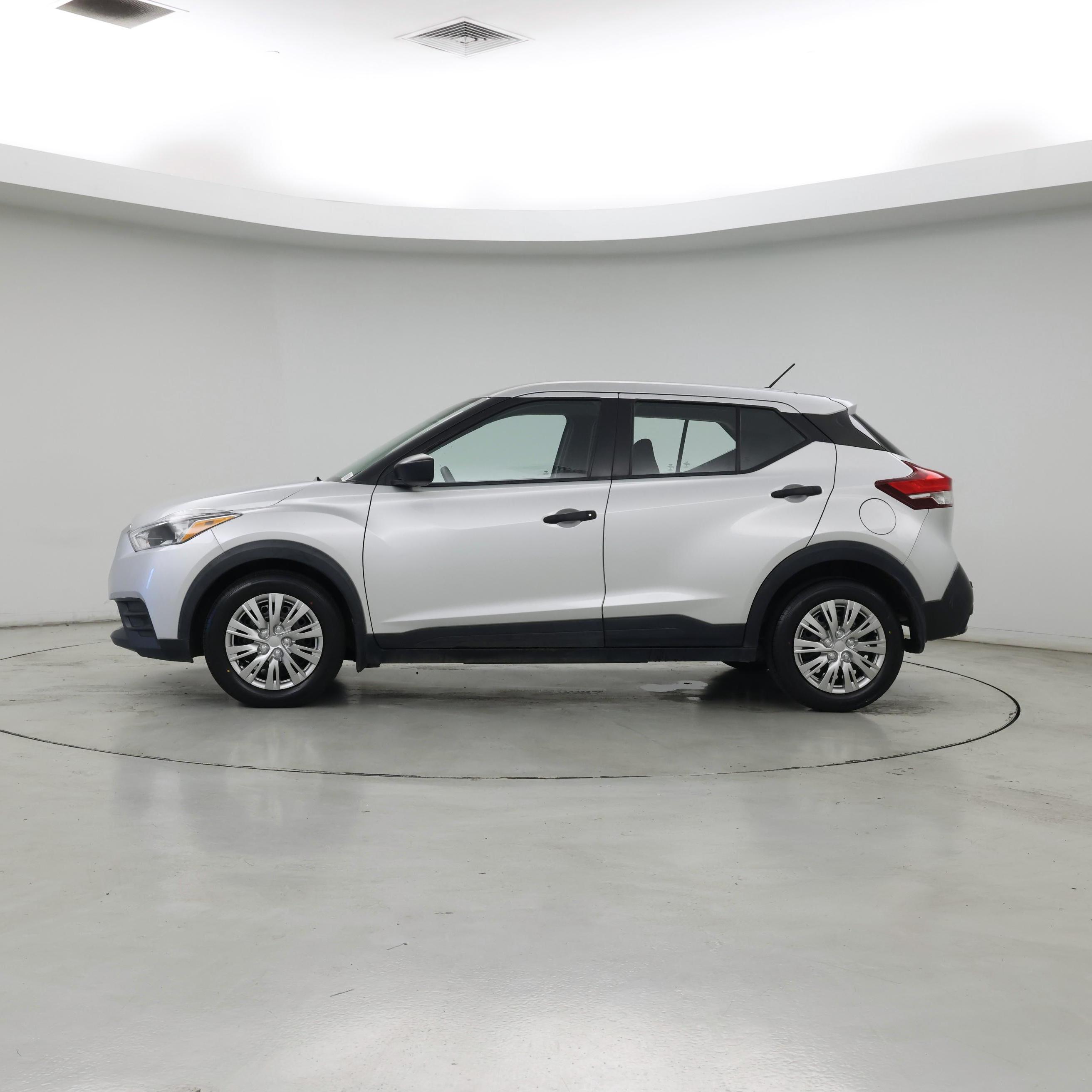 Thumbnail: 2020 Nissan Kicks - 3