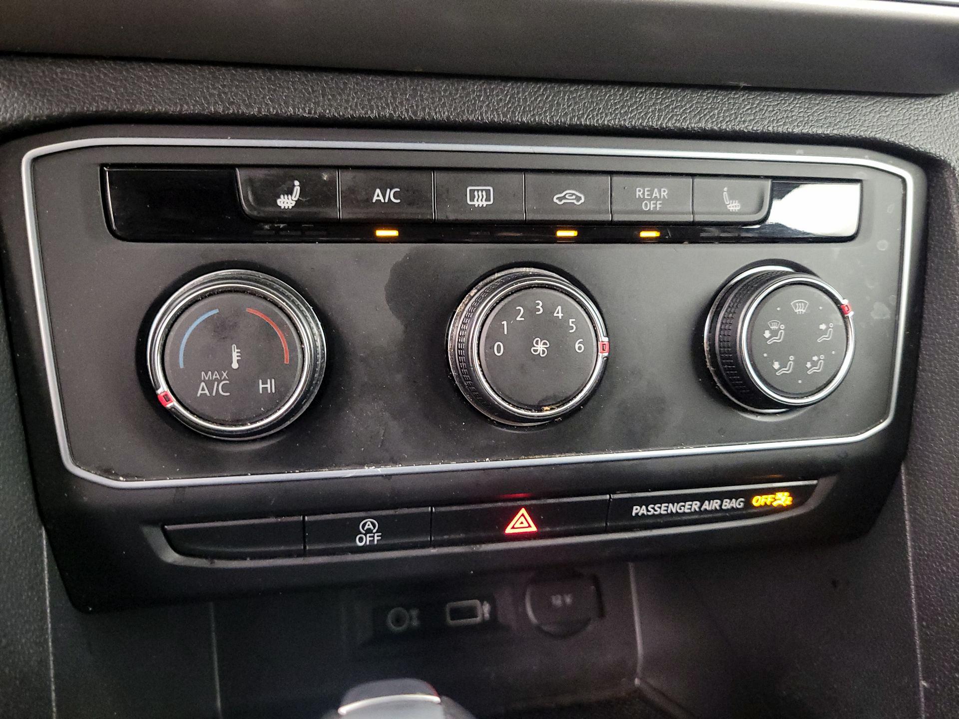 Thumbnail: 2018 Volkswagen Atlas - 16