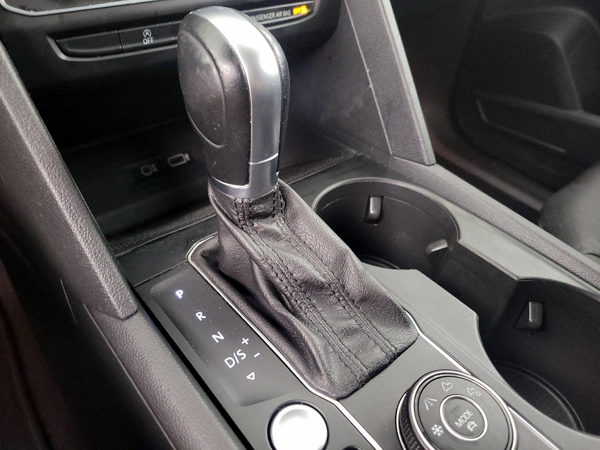 Thumbnail: 2018 Volkswagen Atlas - 17