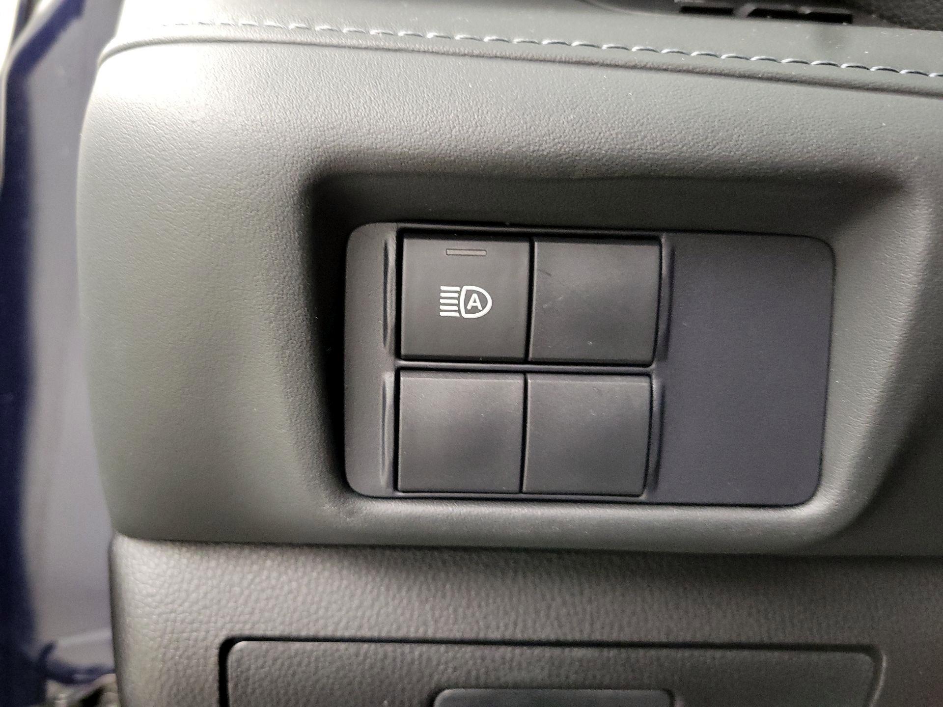 Thumbnail: 2021 Toyota Highlander - 13