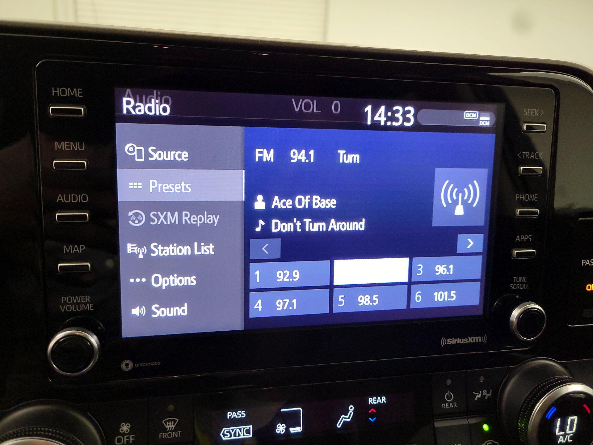 Thumbnail: 2021 Toyota Highlander - 15