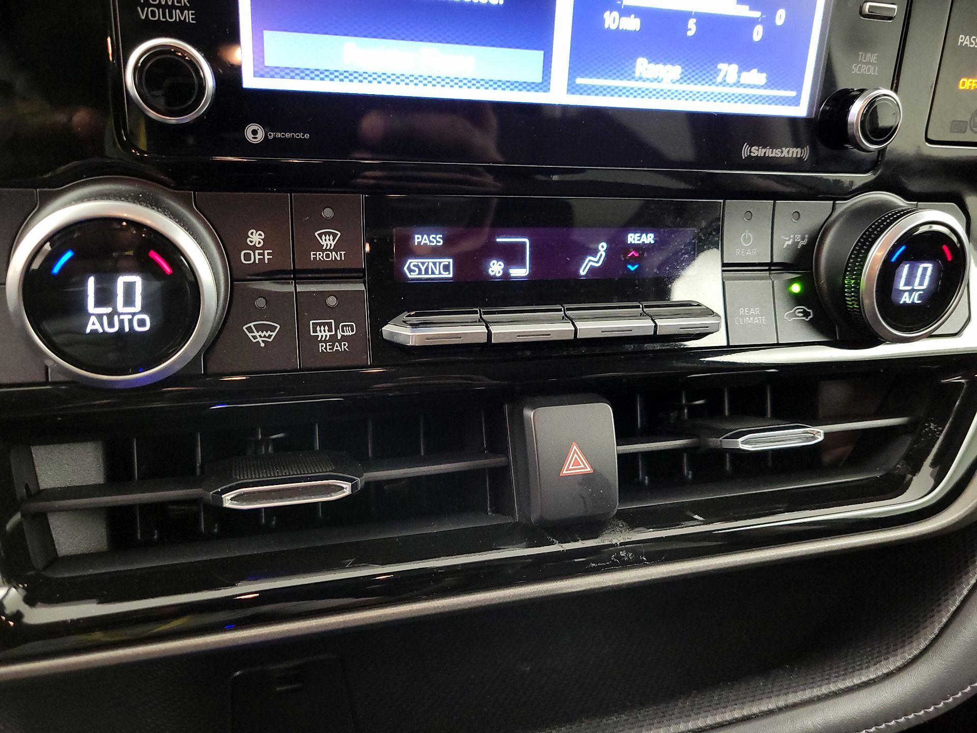 Thumbnail: 2021 Toyota Highlander - 16