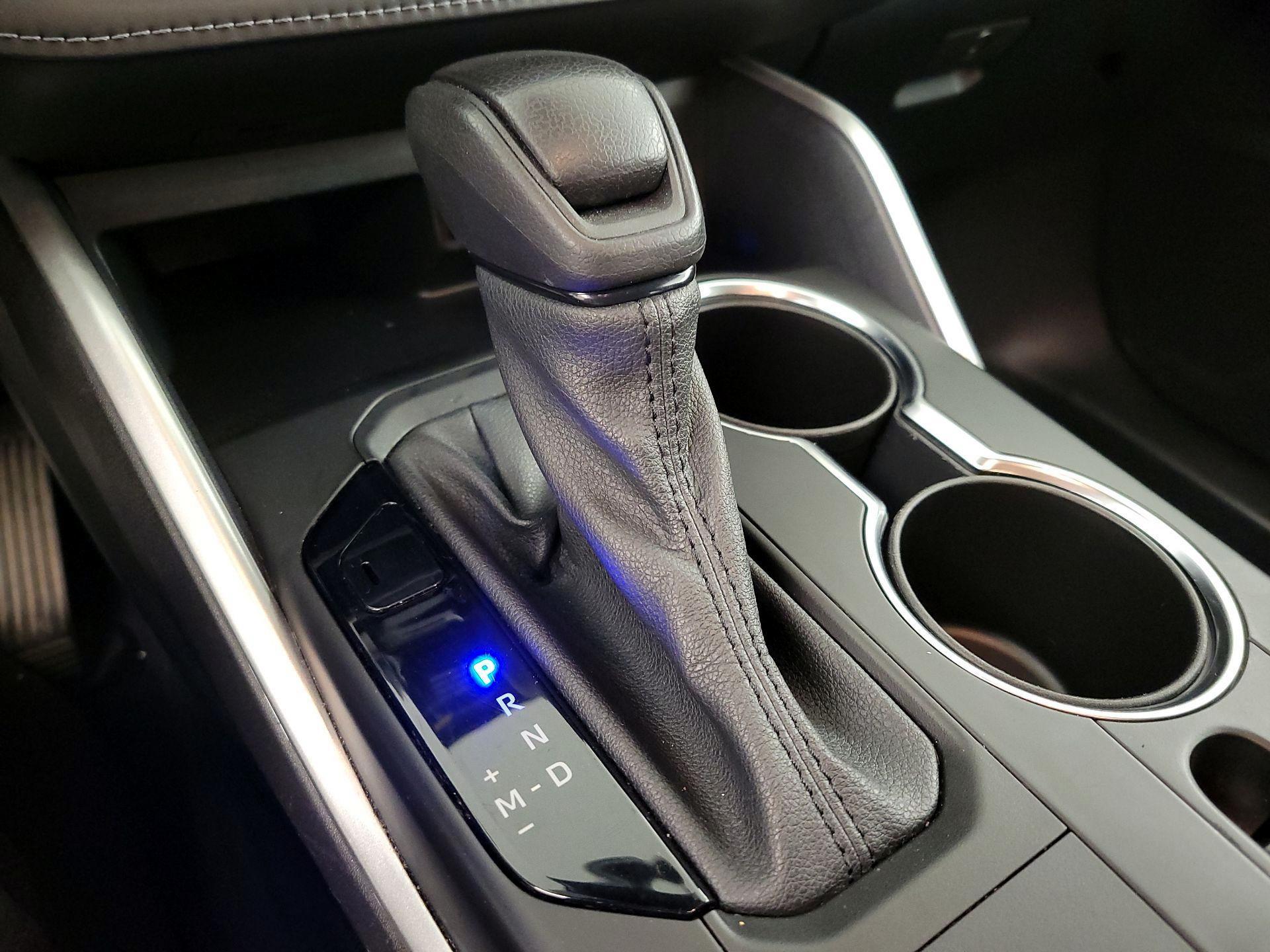 Thumbnail: 2021 Toyota Highlander - 17