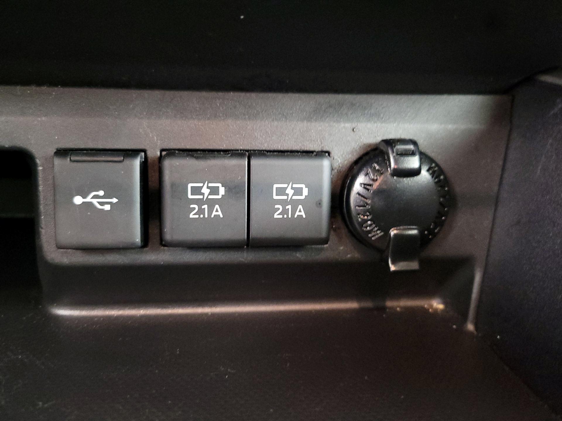 Thumbnail: 2021 Toyota Highlander - 18