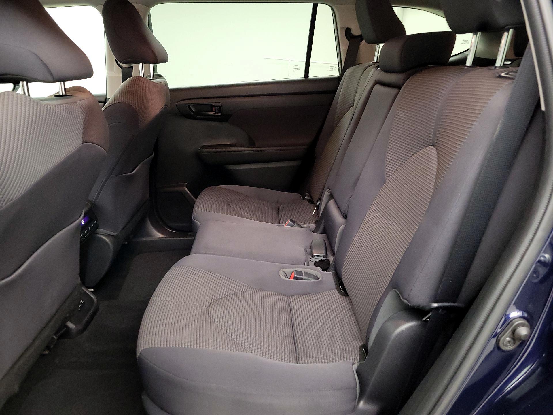 Thumbnail: 2021 Toyota Highlander - 19