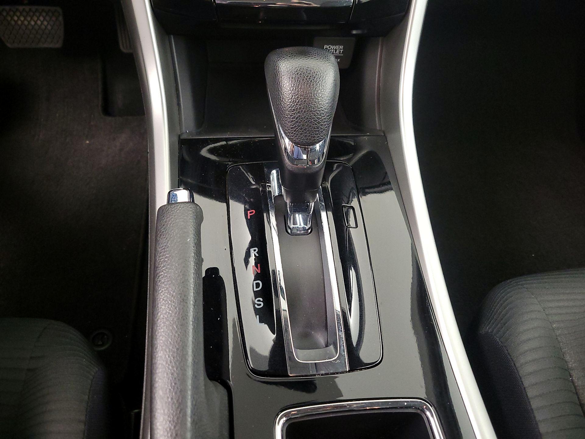 Thumbnail: 2017 Honda Accord - 17