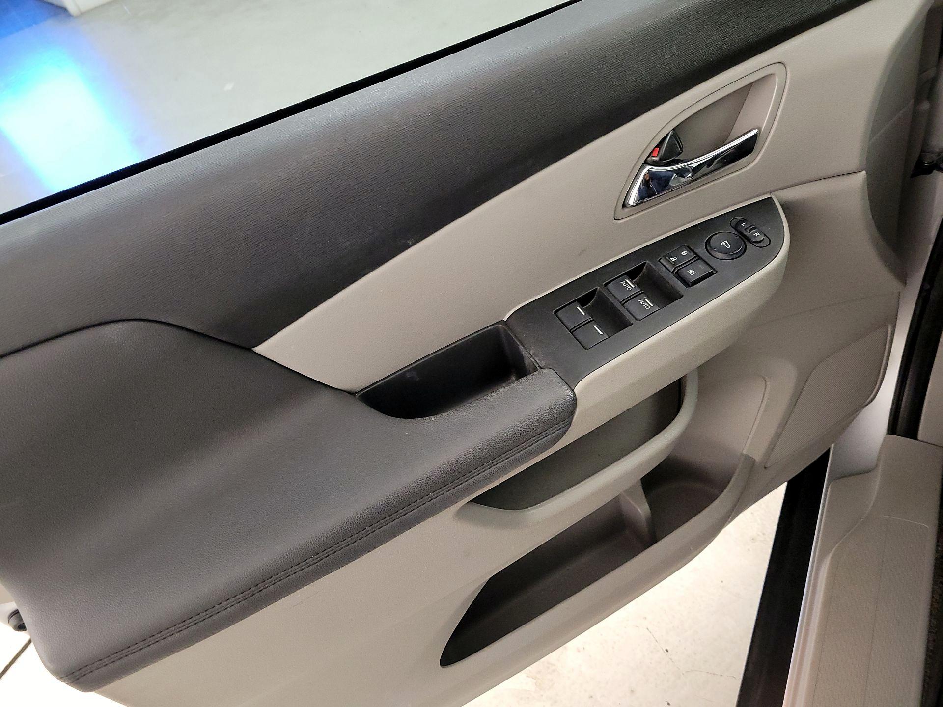 Thumbnail: 2014 Honda Odyssey - 12