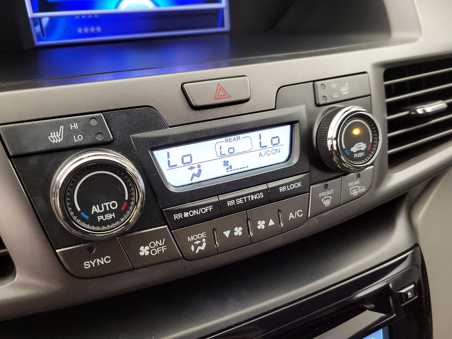 Thumbnail: 2014 Honda Odyssey - 16