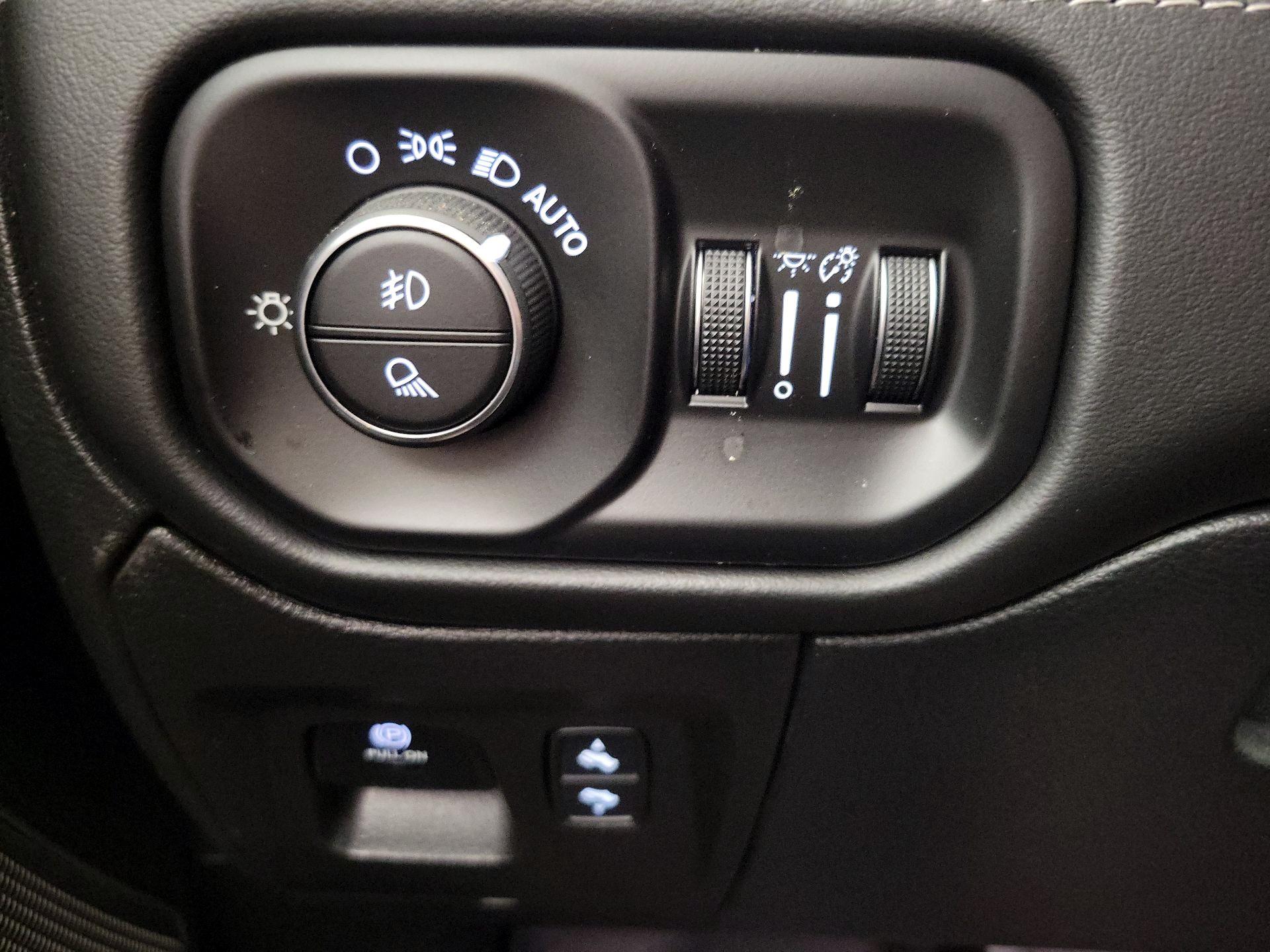 Thumbnail: 2021 RAM 1500 - 13