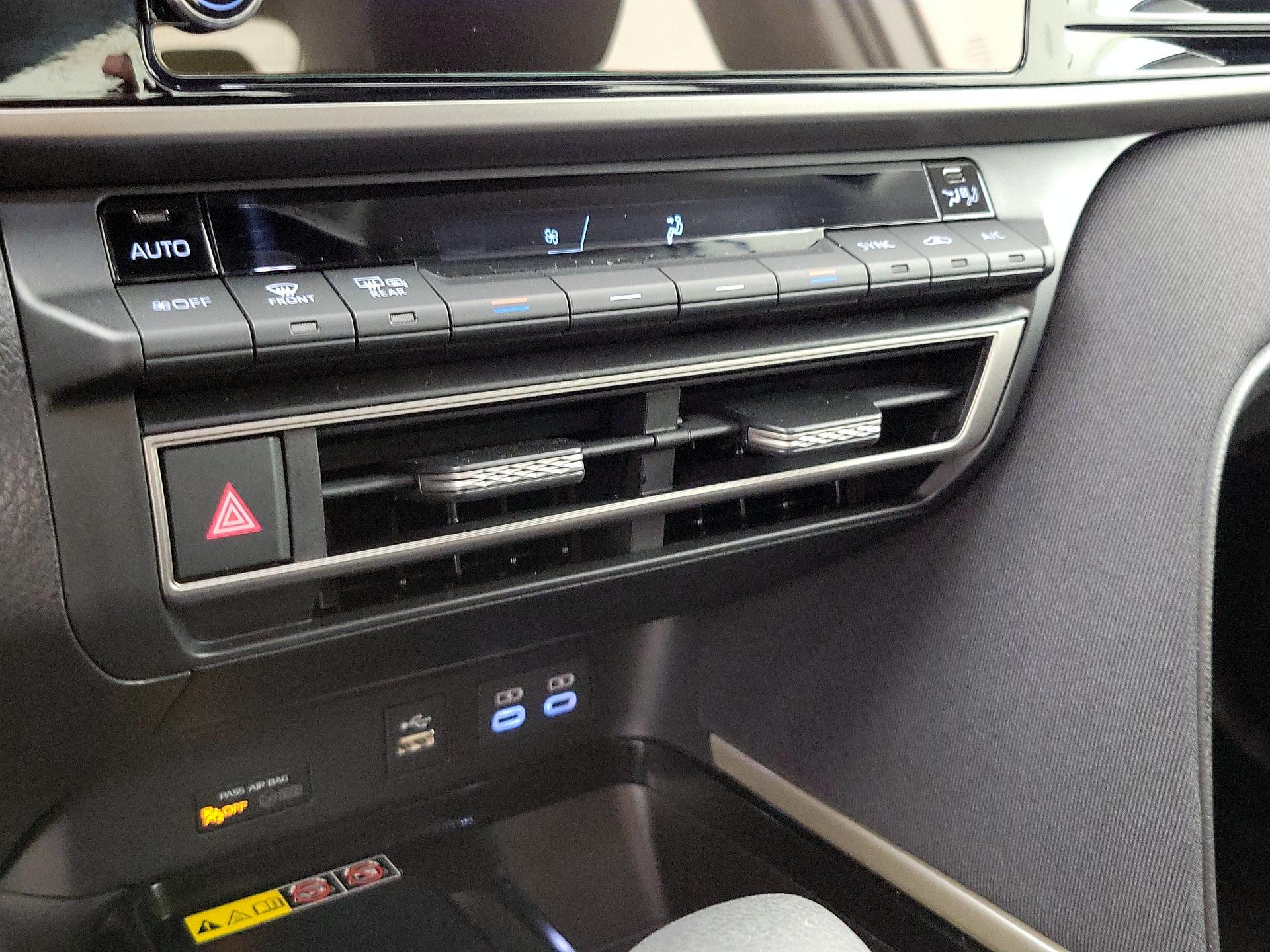 Thumbnail: 2025 Toyota Camry - 16