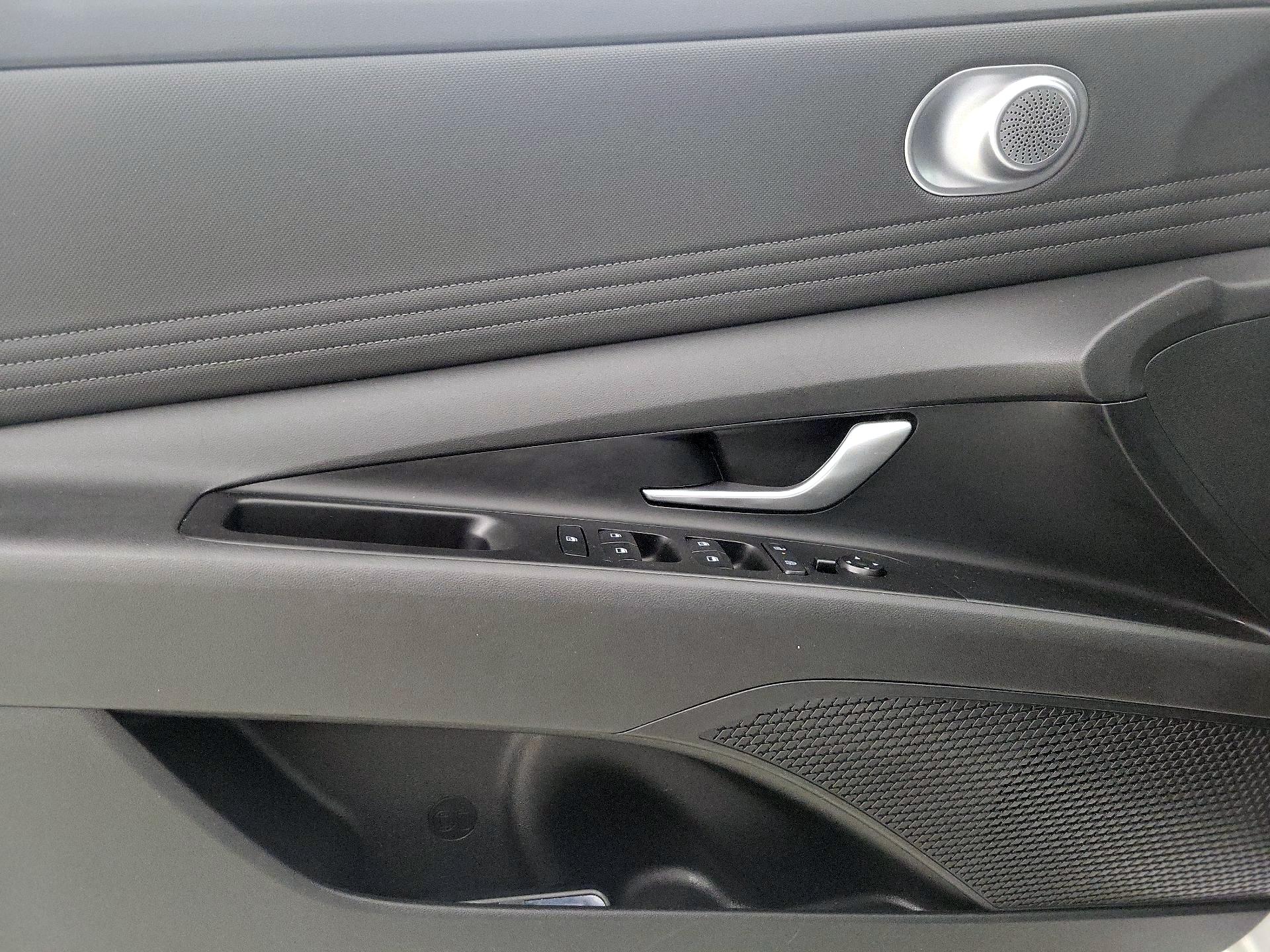 Thumbnail: 2025 Hyundai Elantra - 12